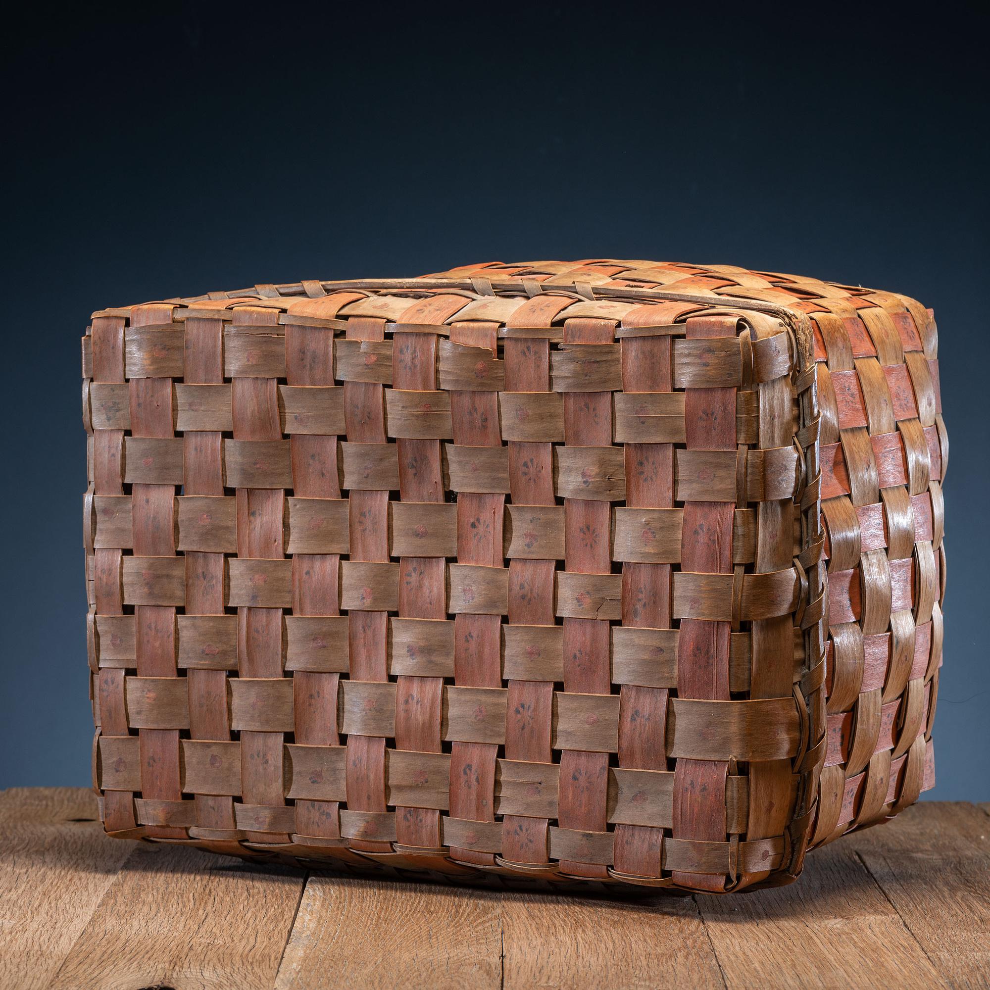 Northeastern Ash Splint Lidded Basket