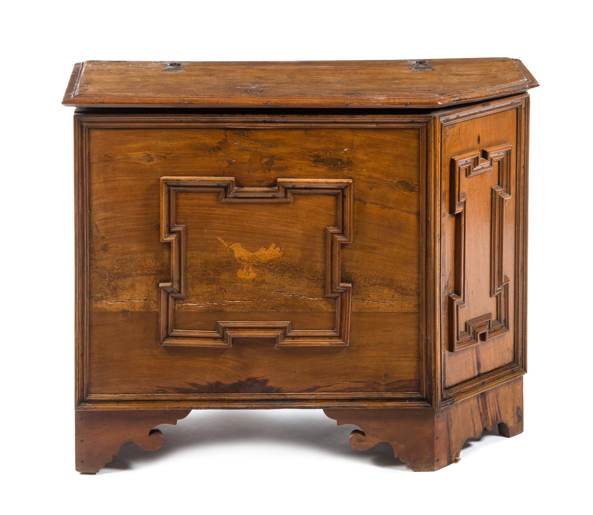 An Italian Walnut Lift-Top Cabinet Height 28 x width 36 1/4 x depth 15 inches. — 16TH/17TH CENTURY