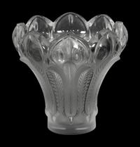 A Lalique Esna Vase