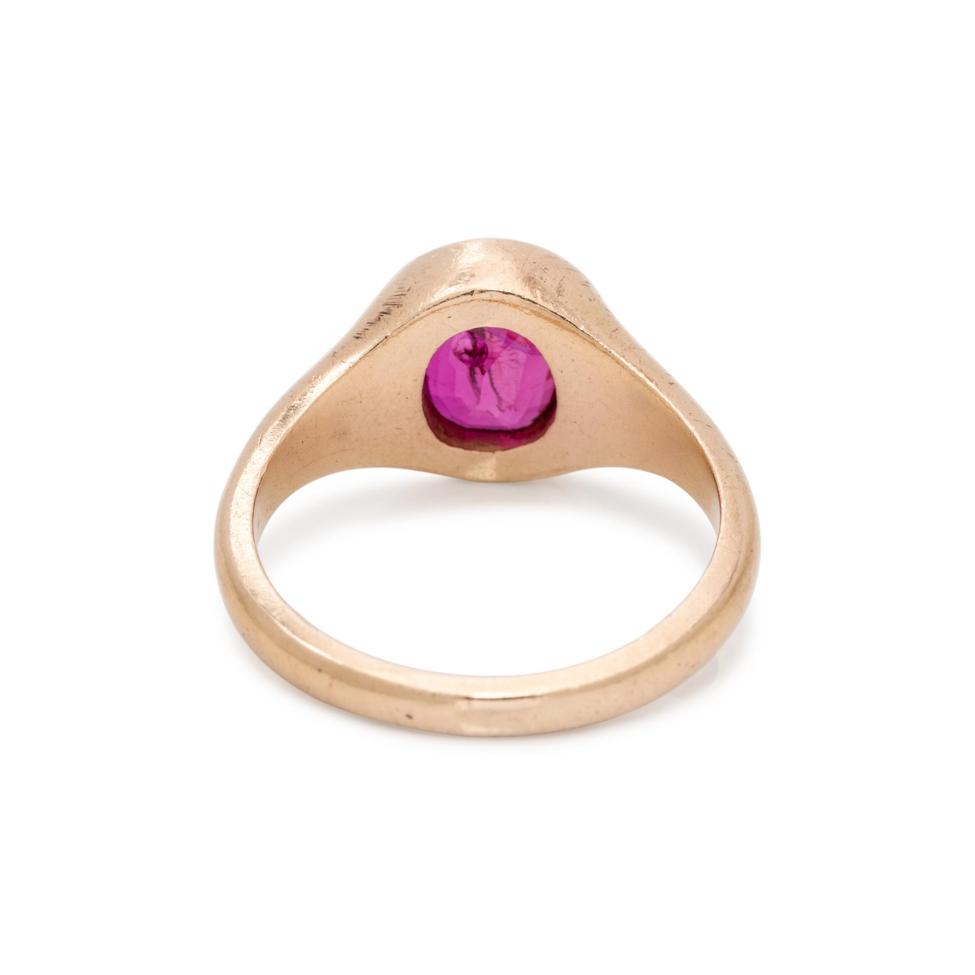 YELLOW GOLD AND GEMSTONE RING