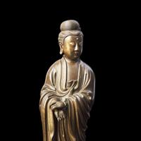 A finely cast and patinated and silver-wire inlaid figure of Guanyin 漆銅嵌銀絲觀音造像 Shisou mark ???