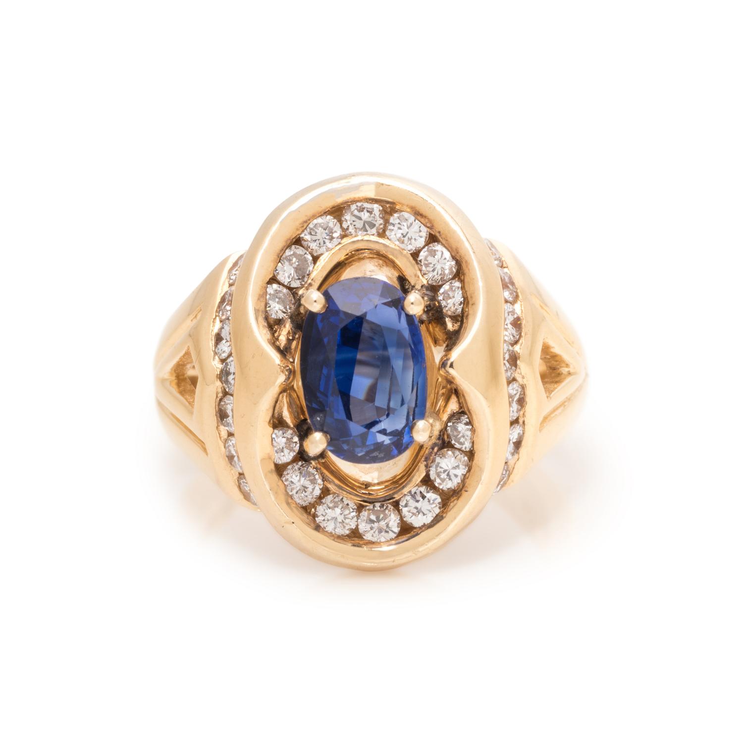 SAPPHIRE AND DIAMOND RING