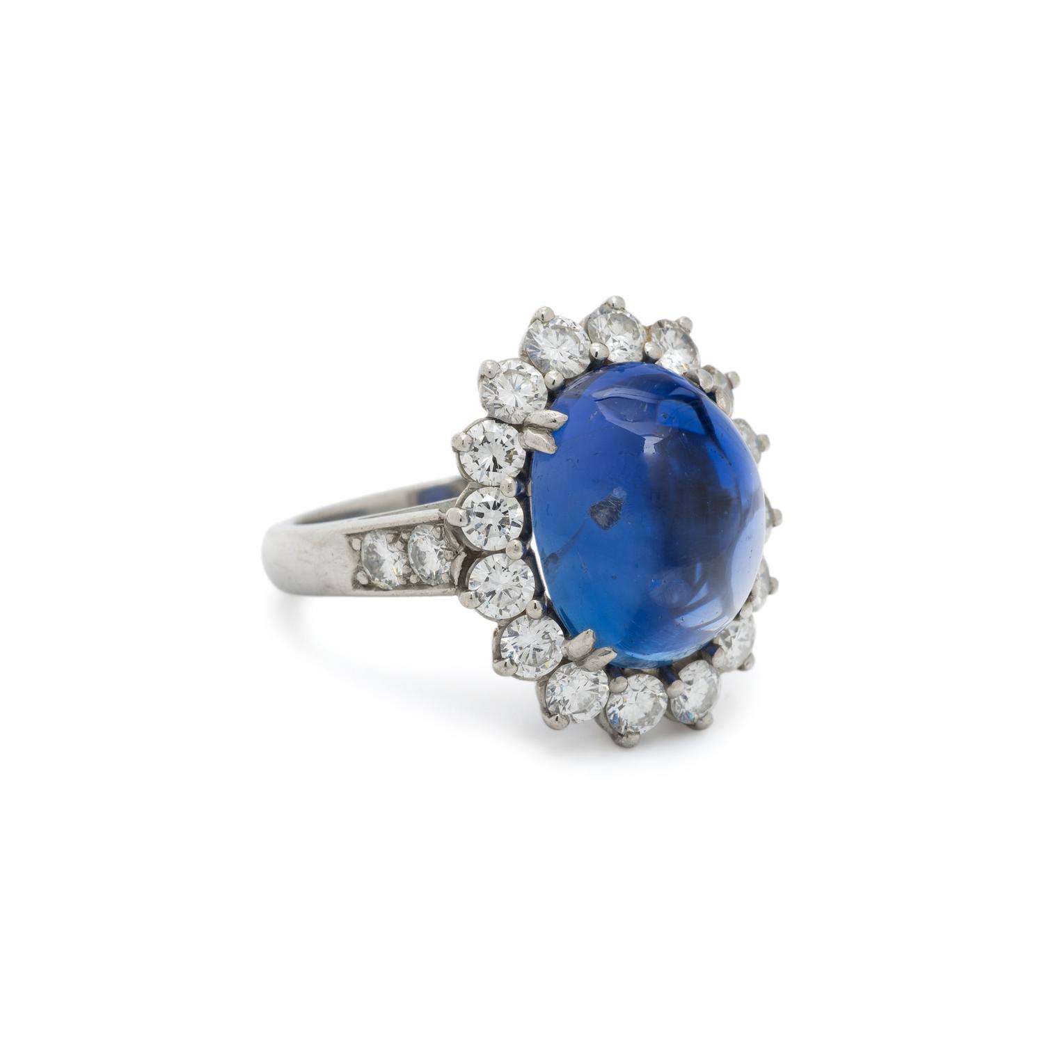 SAPPHIRE AND DIAMOND RING