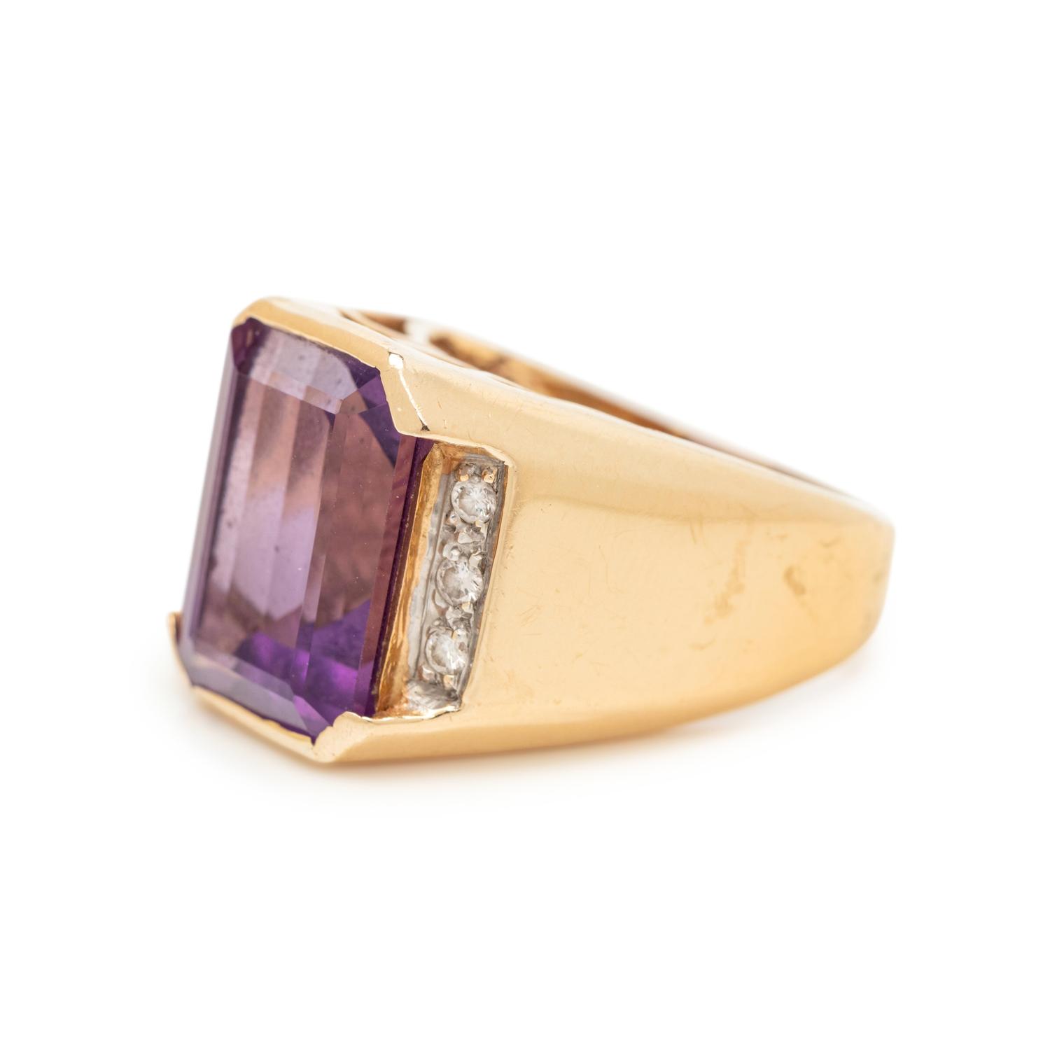 AMETHYST AND DIAMOND RING