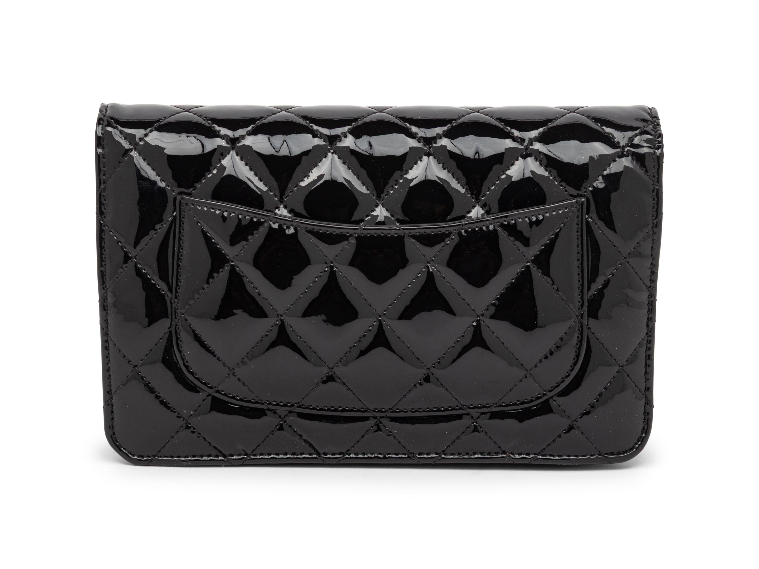 CHANEL, 2.55 PATENT WALLET-ON-CHAIN