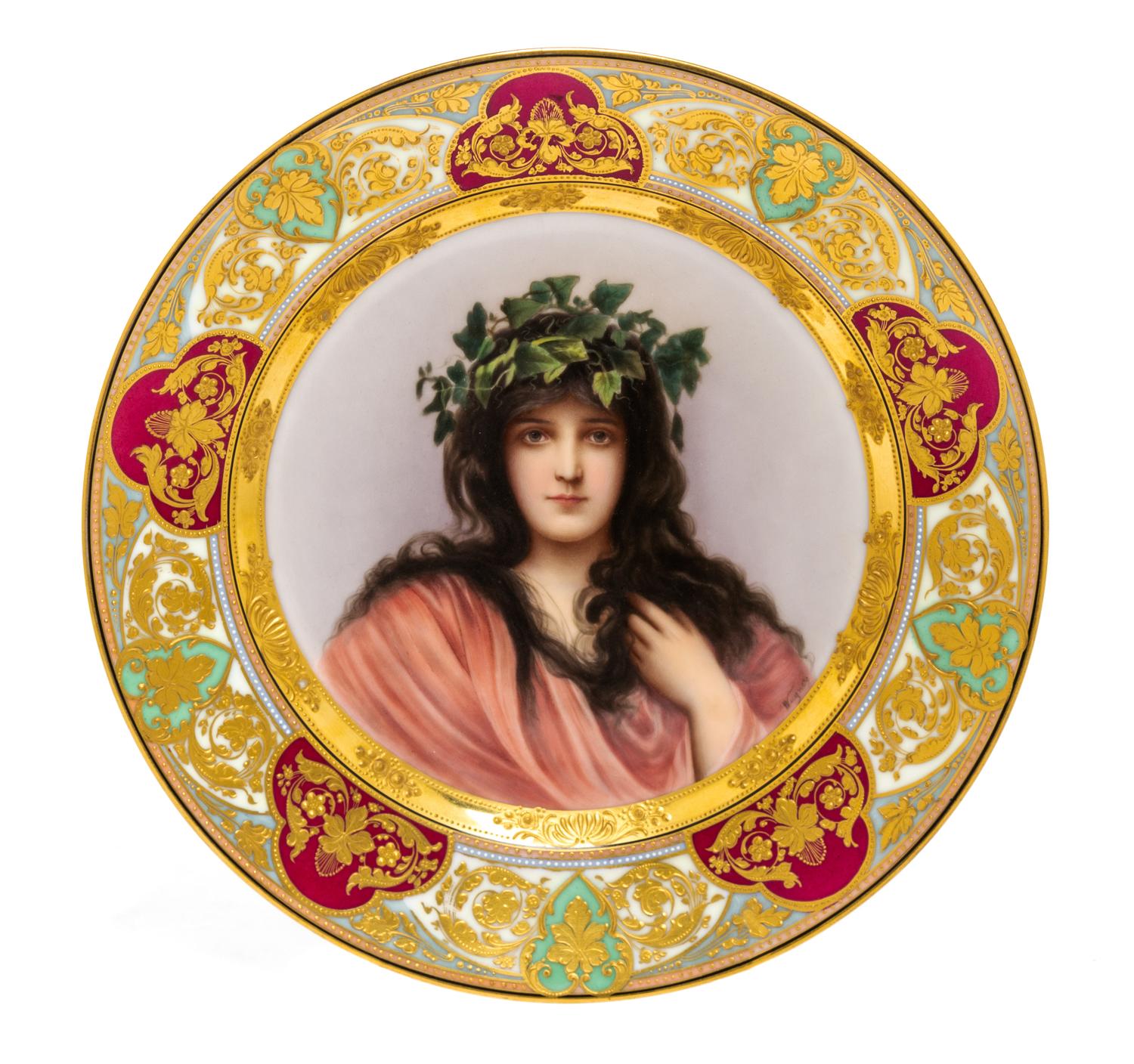 A Vienna Porcelain Cabinet Plate Diameter 9 1/2 inches. — 19TH CENTURY