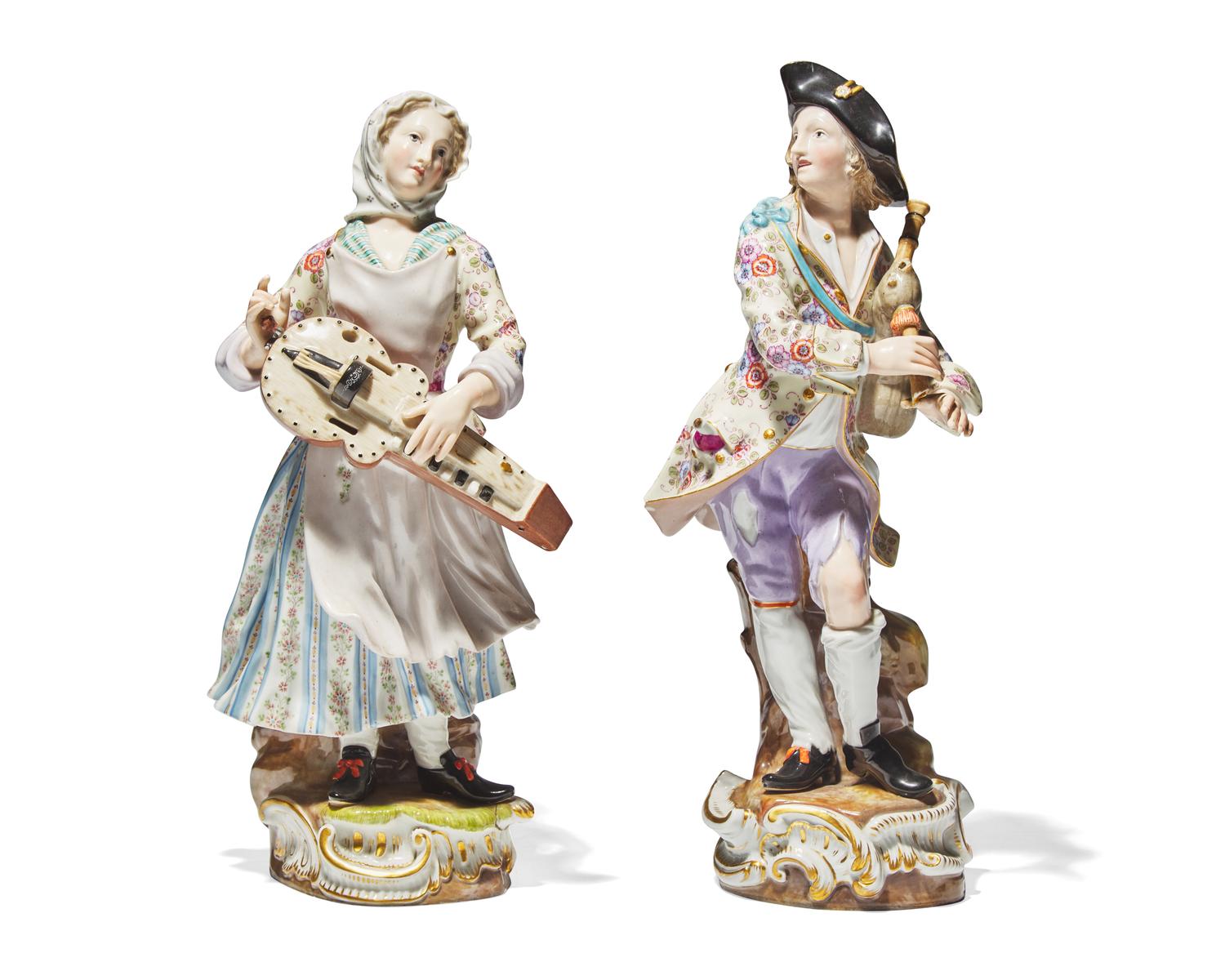 A pair of Meissen porcelain figures depicting a musical couple, Germany, 19th century
