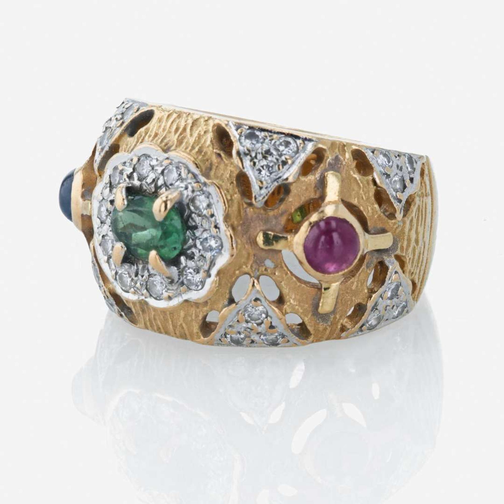An 18K, yellow gold and gemstone ring, ANF
