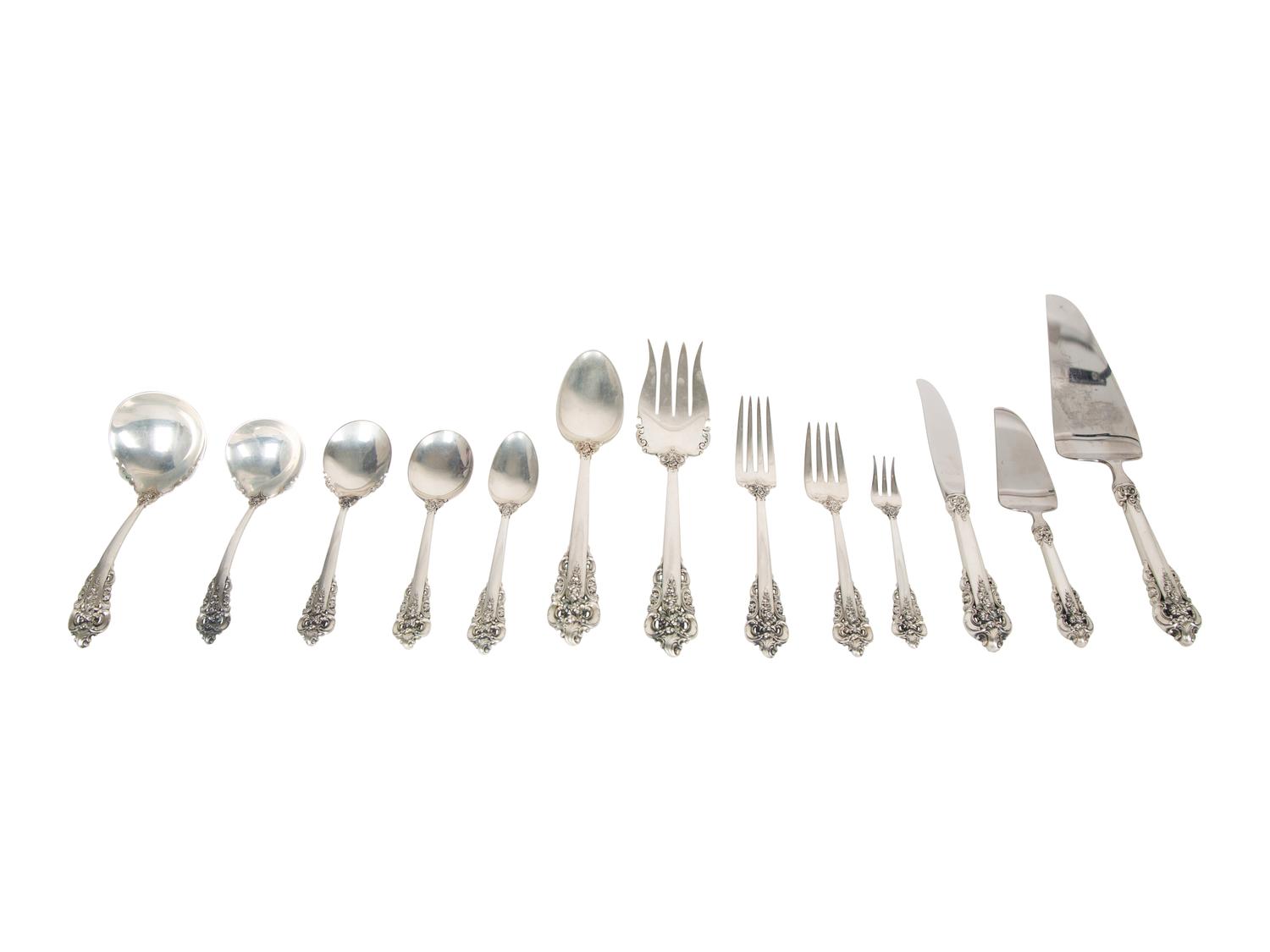 An American Silver Flatware Service Wallace Silversmiths, Wallingford, CT — 20TH CENTURY