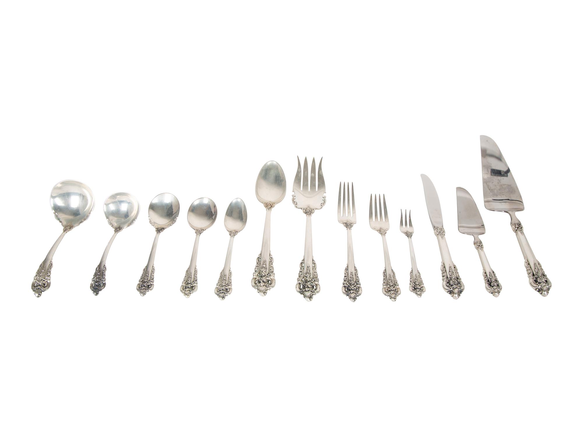 An American Silver Flatware Service Wallace Silversmiths, Wallingford, CT — 20TH CENTURY