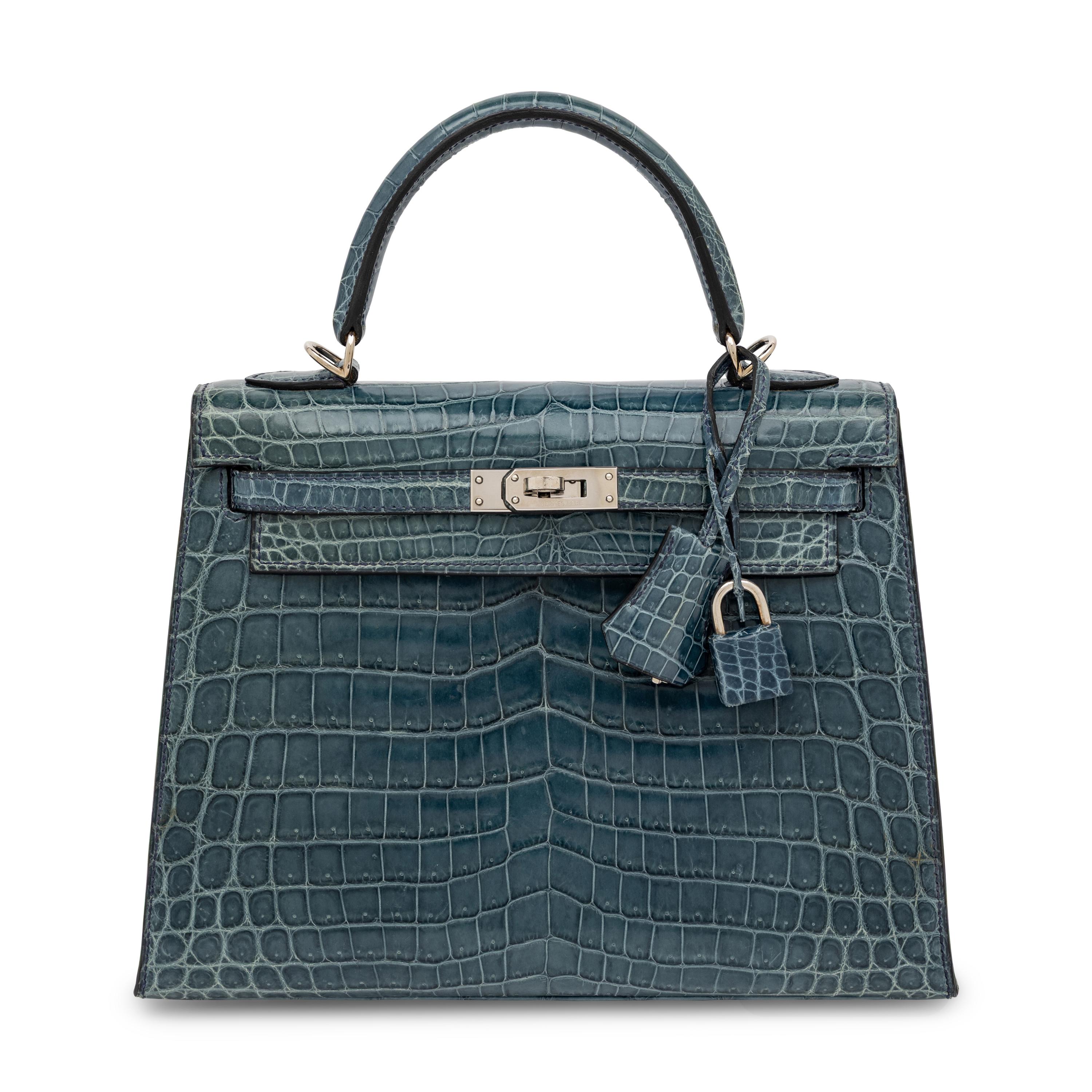 Hermès, Kelly 25 in Bleu Colvert Crocodile with Strap