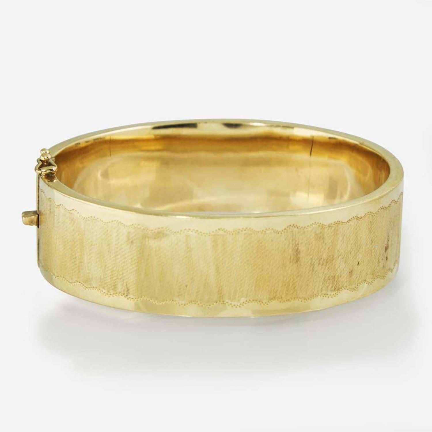 A 14K Yellow Gold Bangle Bracelet