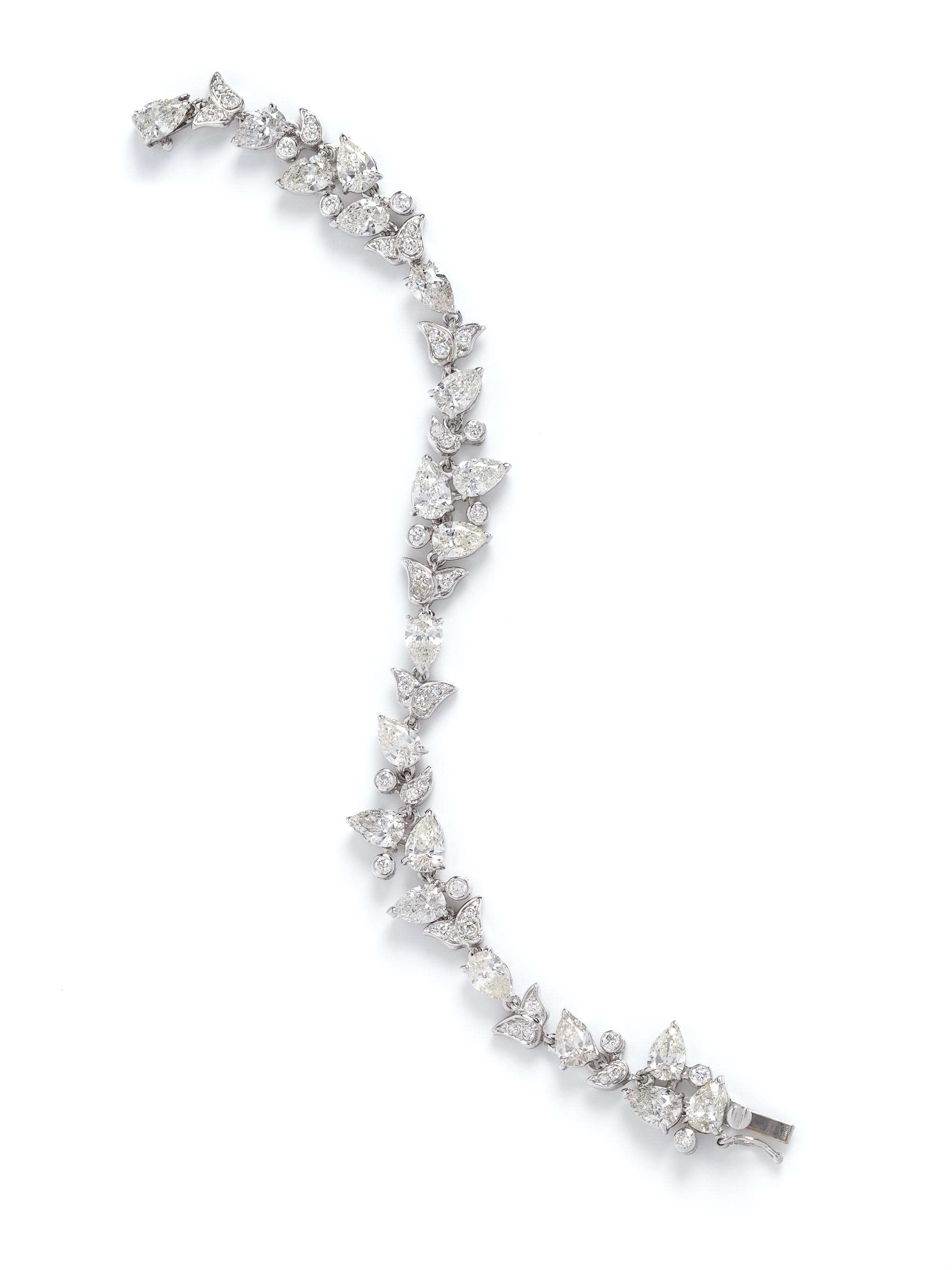 DIAMOND CLUSTER BRACELET