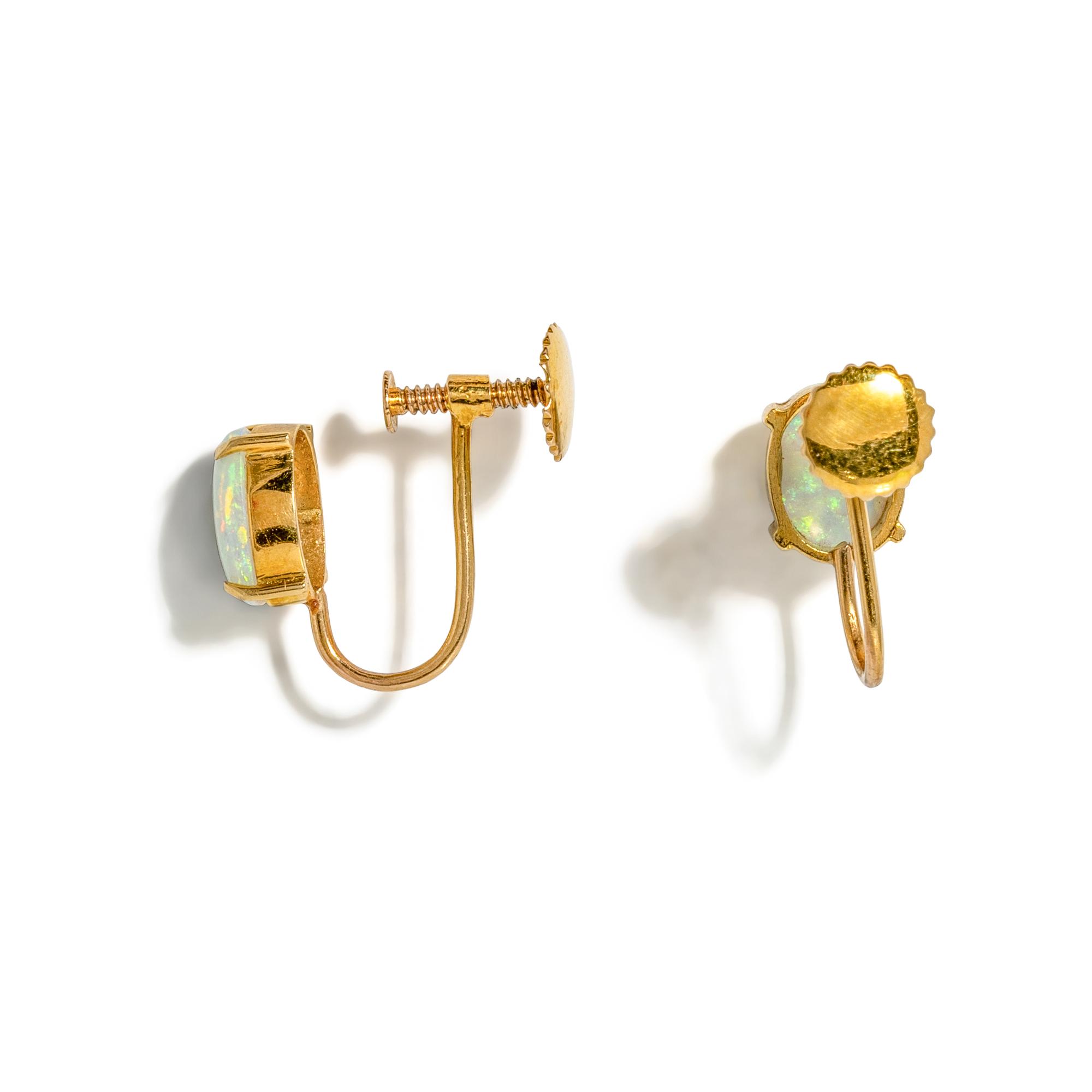 YELLOW GOLD AND OPAL EARRINGS AND BROOCH