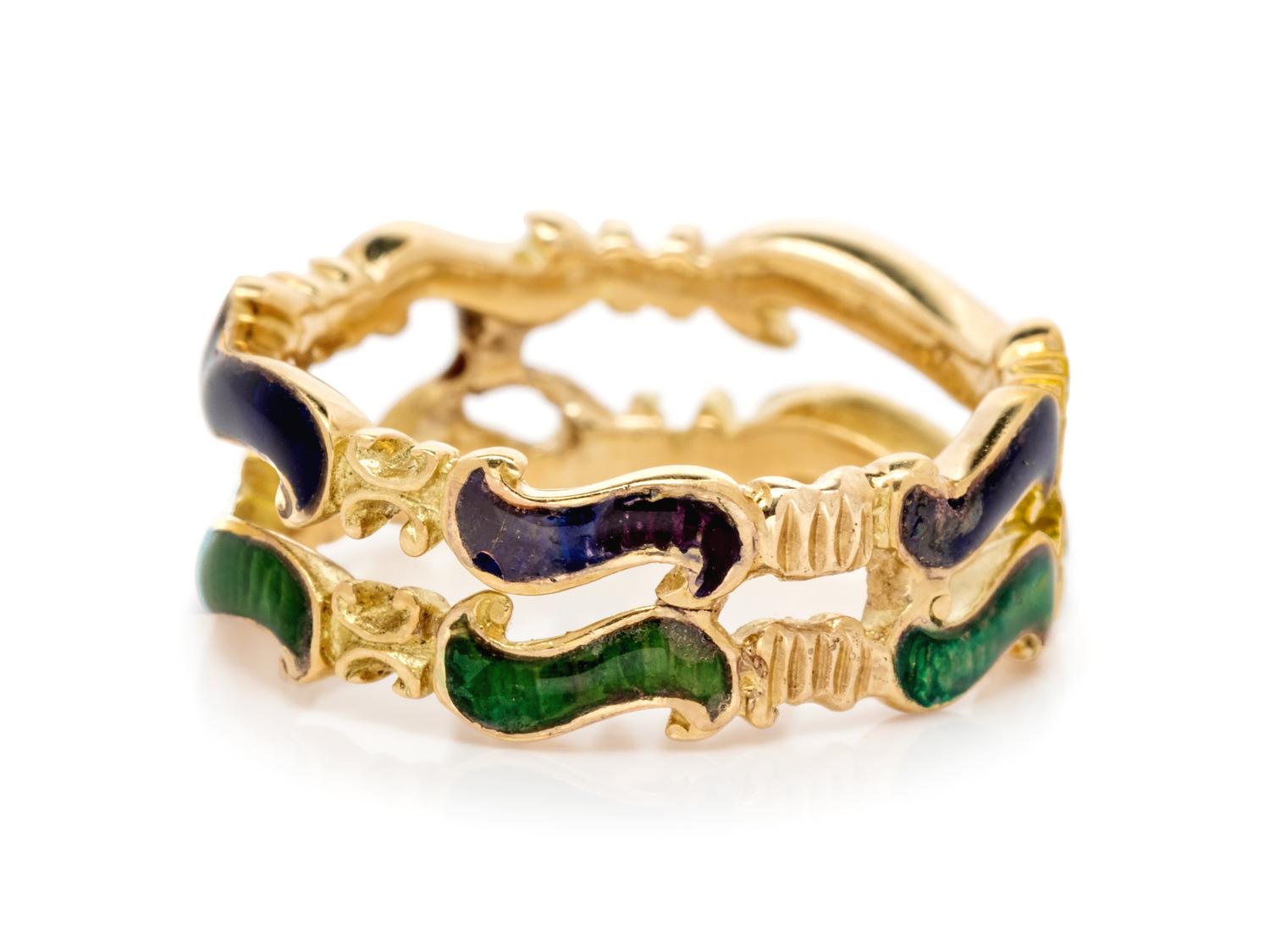 An 18 Karat Yellow Gold and Enamel Ring,