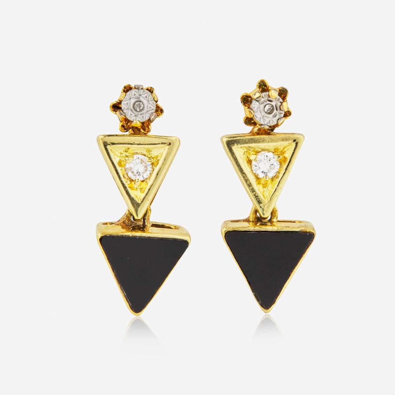 A 14K Yellow Gold, Onyx, and Diamond Necklace
