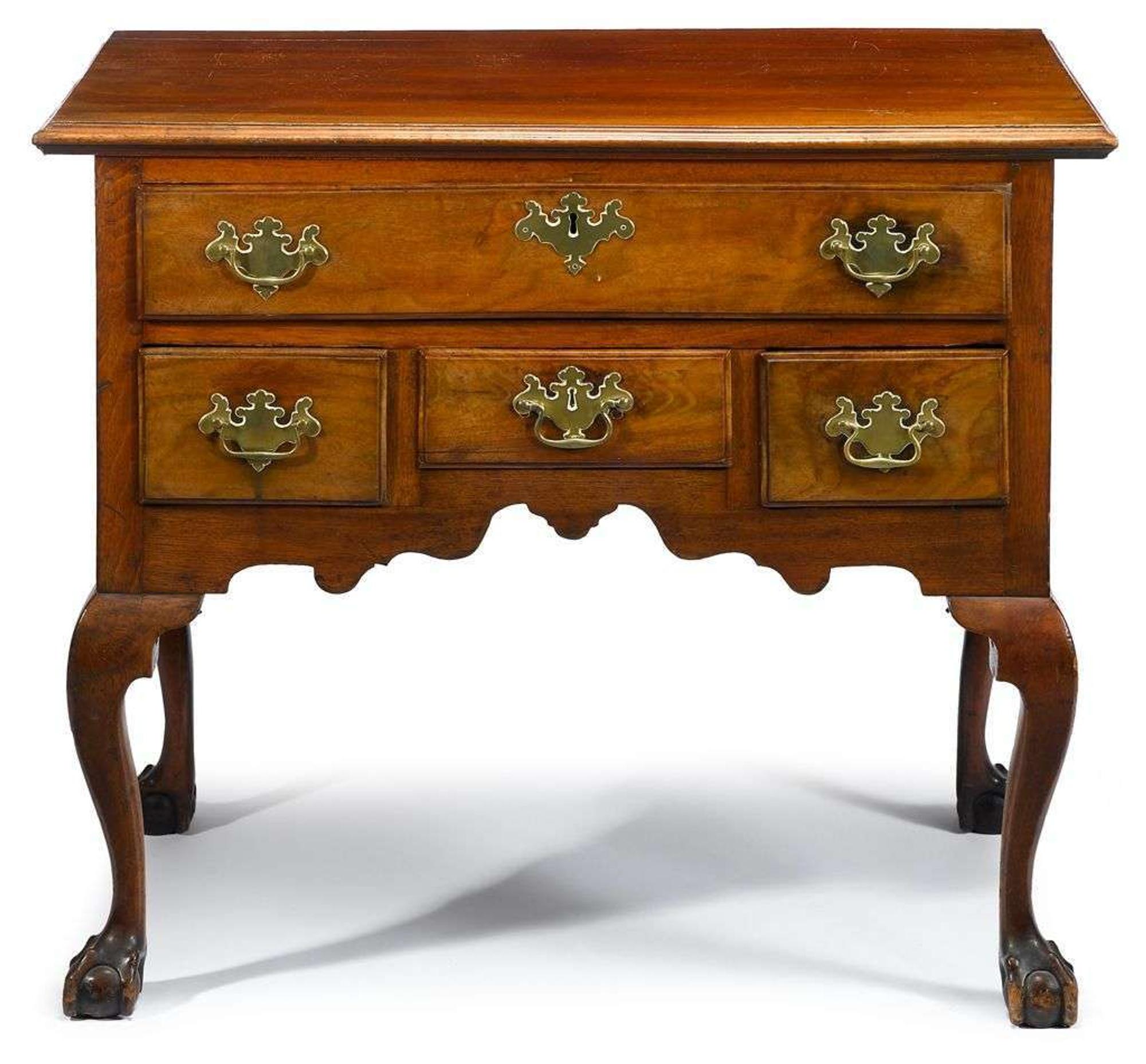 Chippendale carved and figured walnut dressing table philadelphia, pa, circa 1760