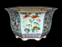 A Chinese Famille Rose Porcelain Hexagonal Planter