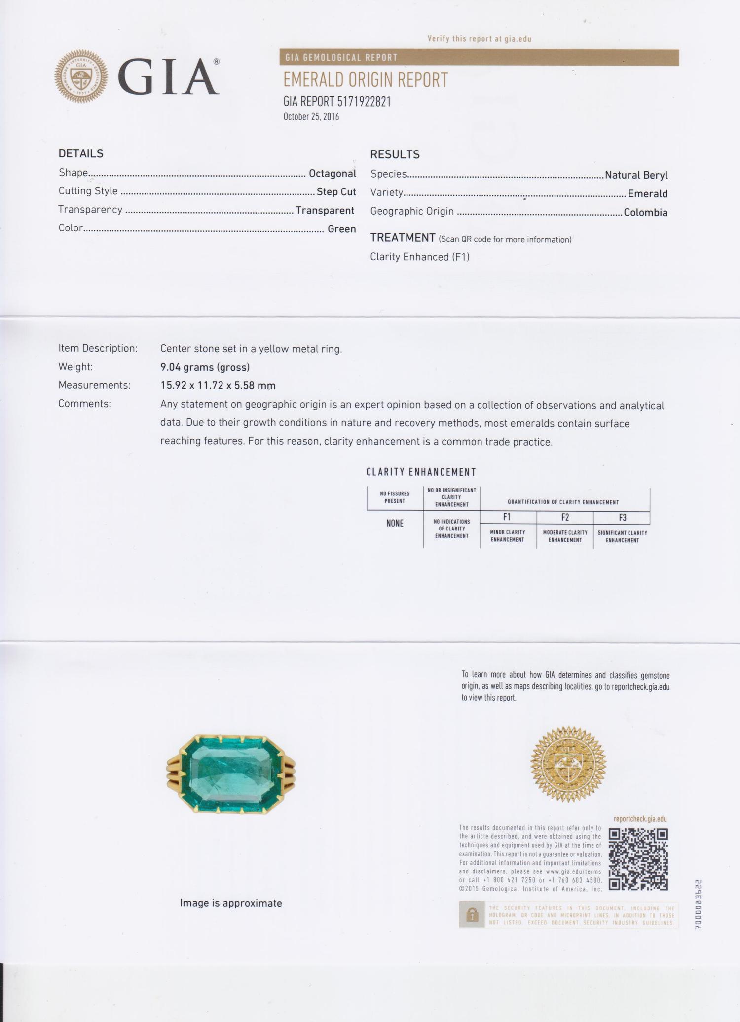 A Yellow Gold and Colombian Emerald Ring, 6.00 dwts.