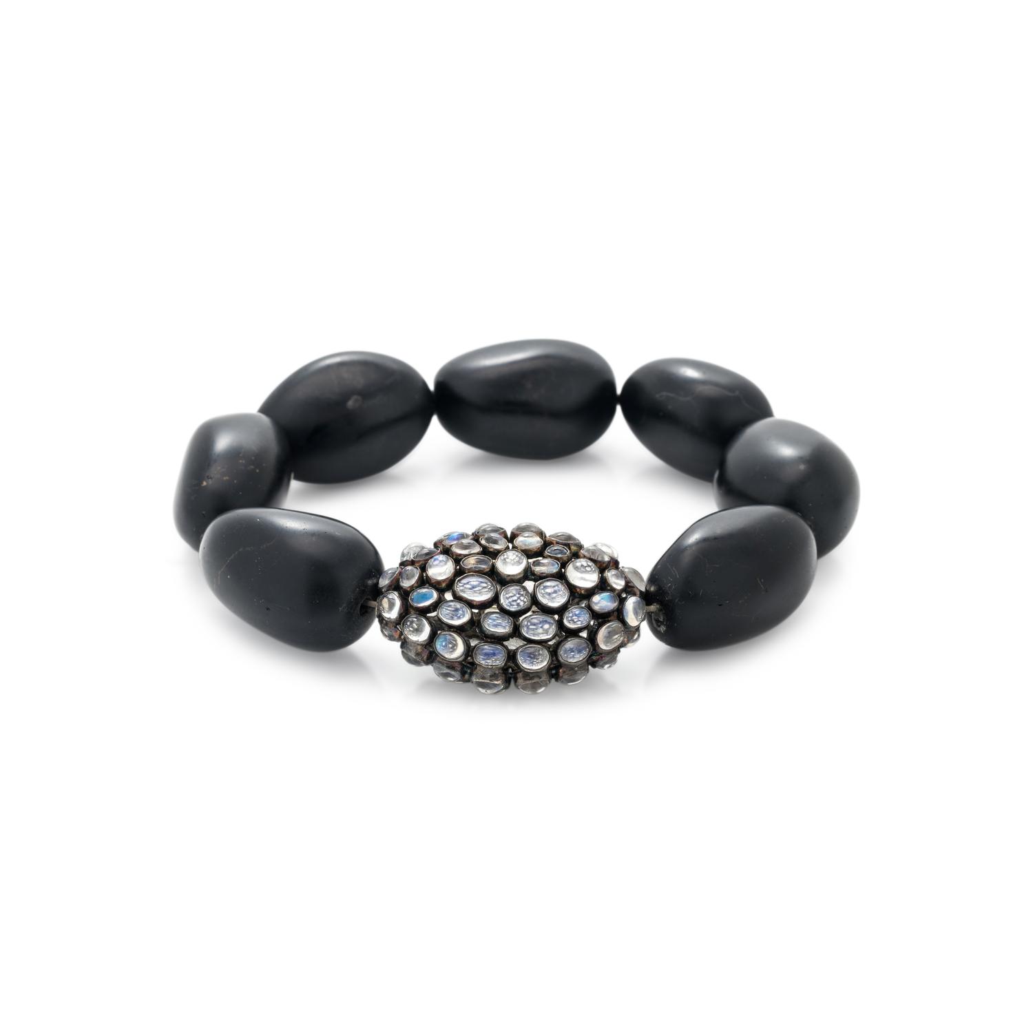 BLACK HARDSTONE AND MOONSTONE BEAD BRACELET