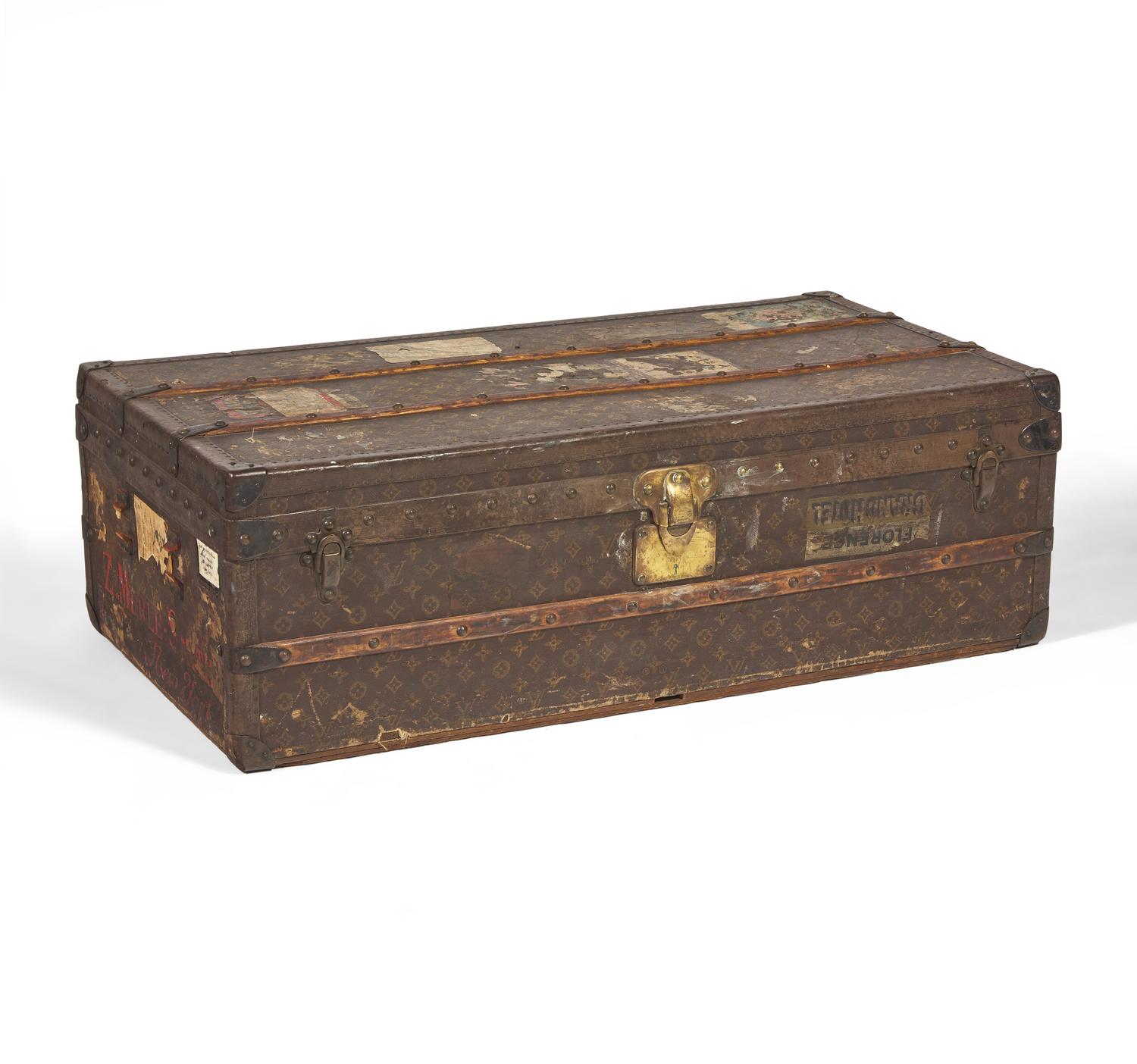 LOUIS VUITTON, ANTIQUE TRUNK