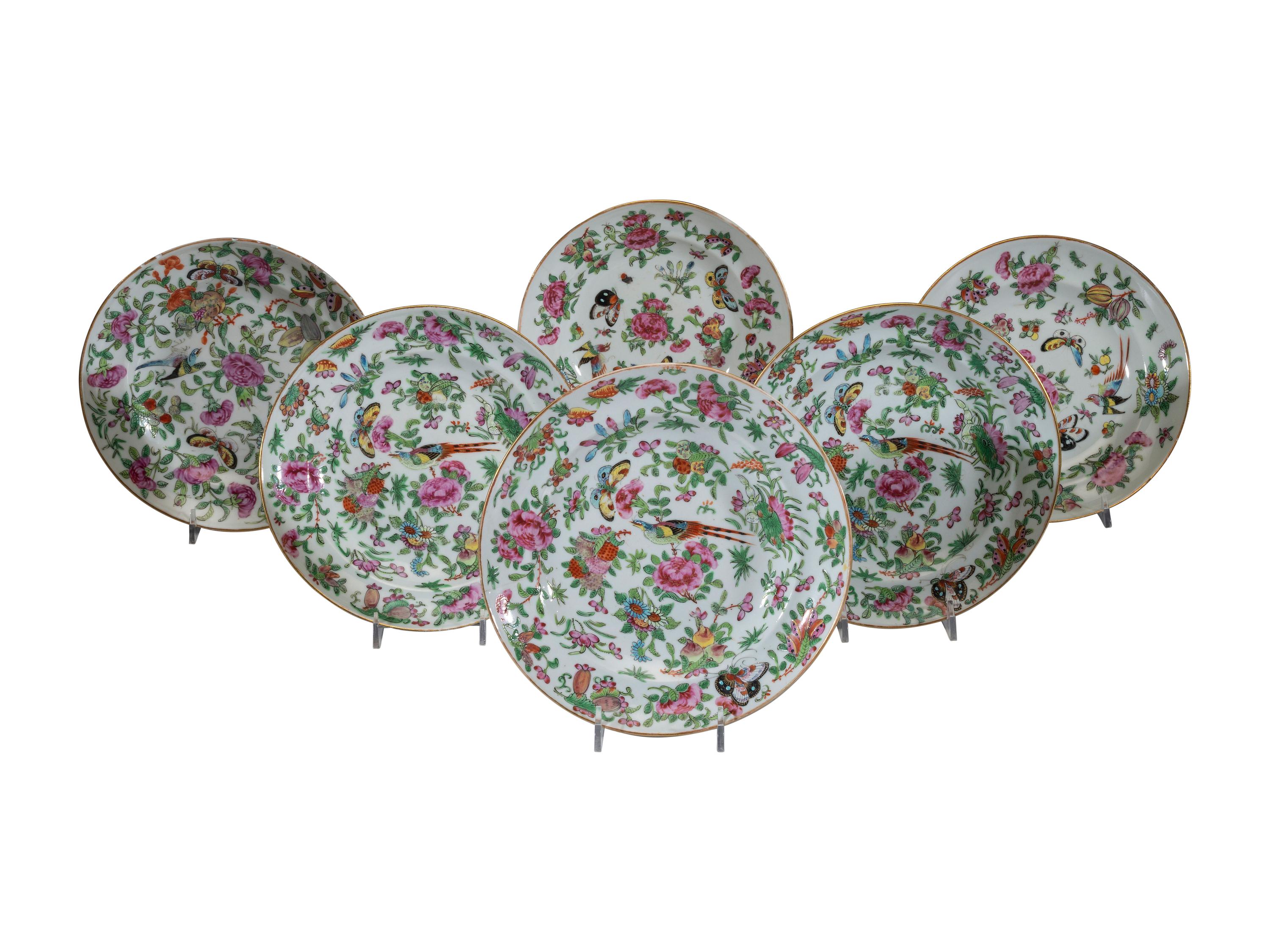 Eleven Chinese Export Porcelain Articles
