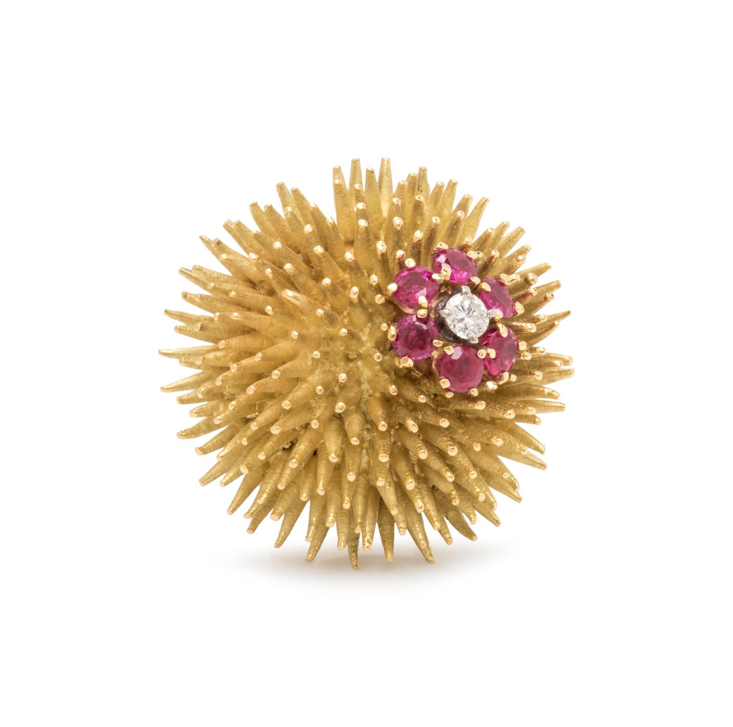 YELLOW GOLD, RUBY AND DIAMOND BROOCH