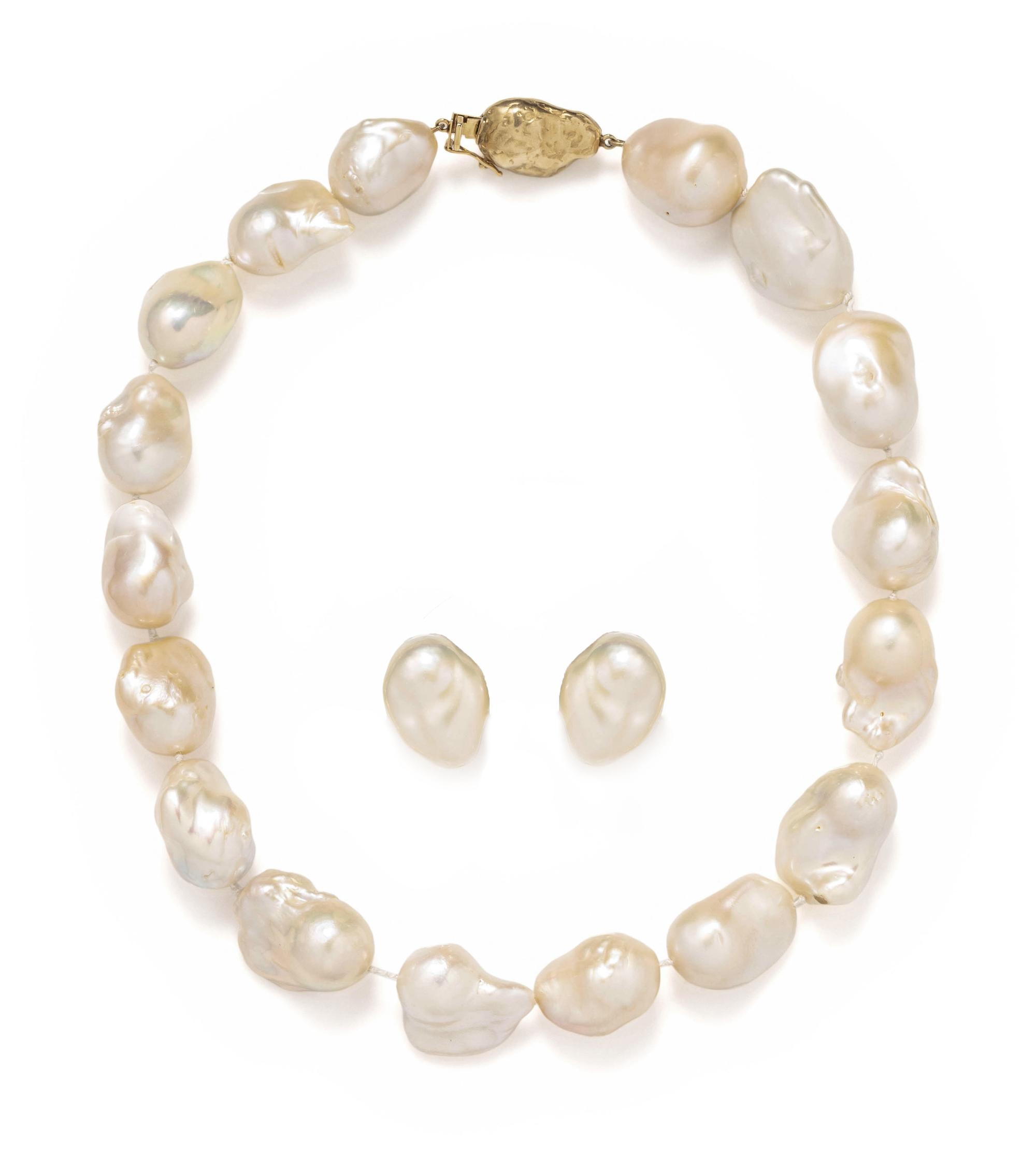 CULTURED BAROQUE PEARL SET