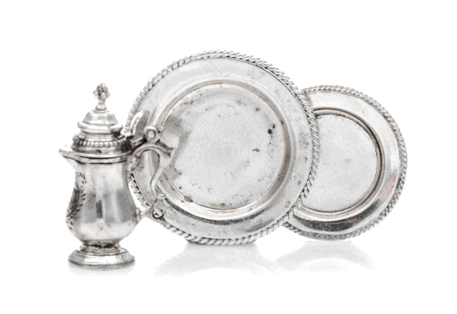 A Collection of American Silver Table Articles, Obadiah Fisher, New York, NY, comprising a baluster form pitcher and two plates with ga