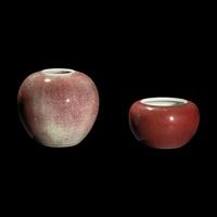 Two Chinese Red Glazed Porcelain Wares, 18th/19th Century 清中期 豇豆紅罐及寶石紅釉水呈