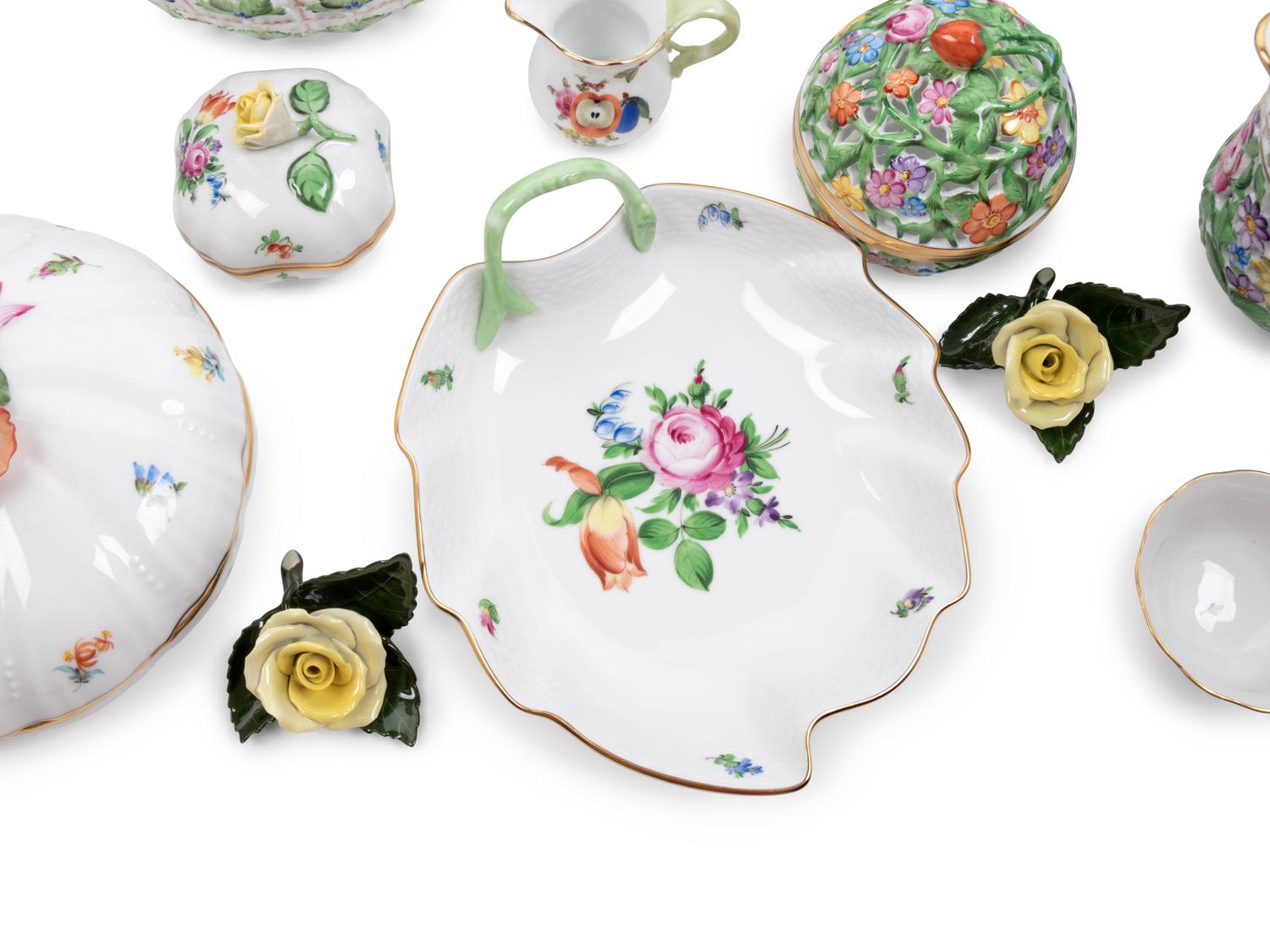 A Group of Herend Painted and Parcel Gilt Porcelain Dinnerware Articles