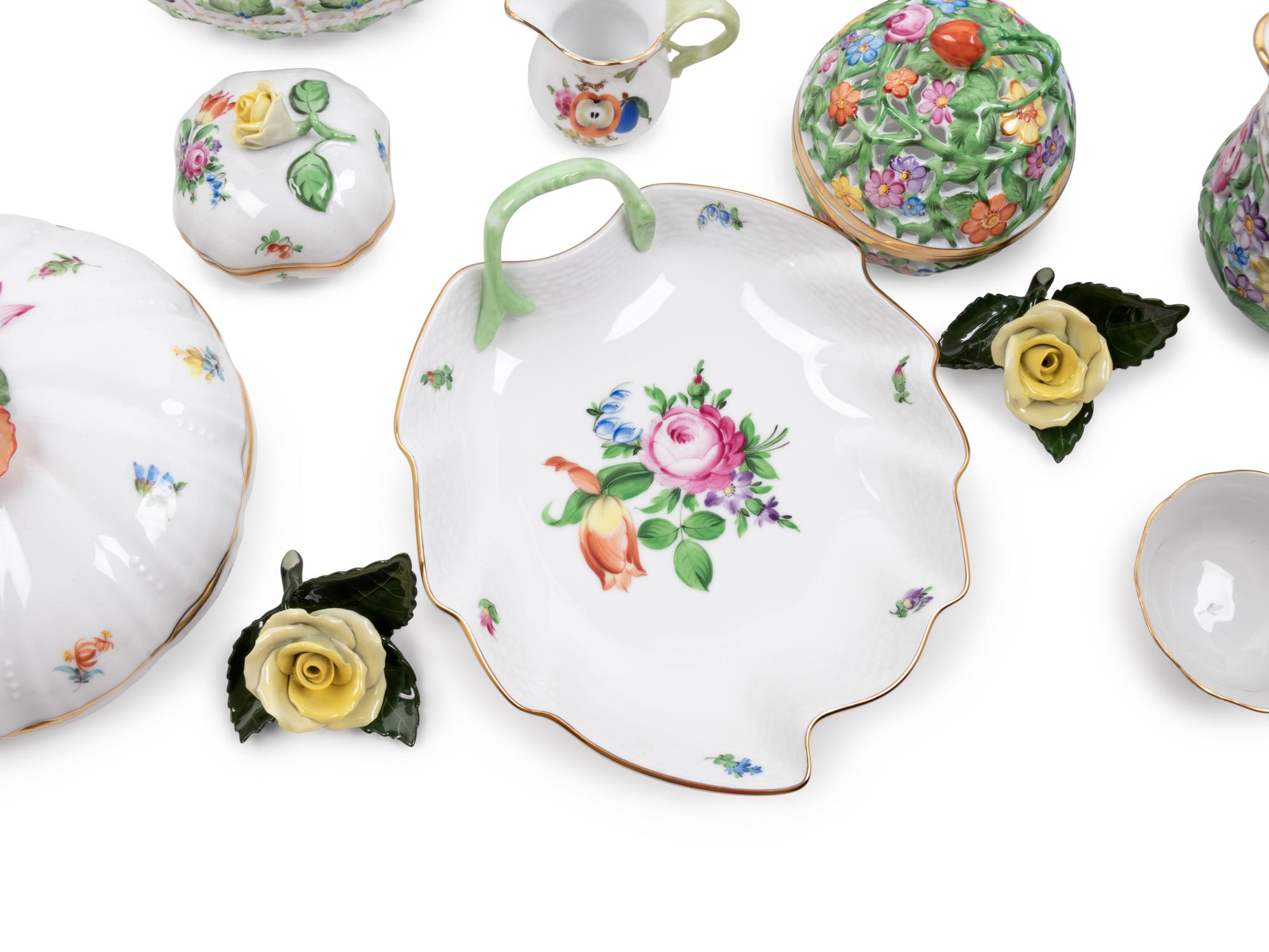 A Group of Herend Painted and Parcel Gilt Porcelain Dinnerware Articles