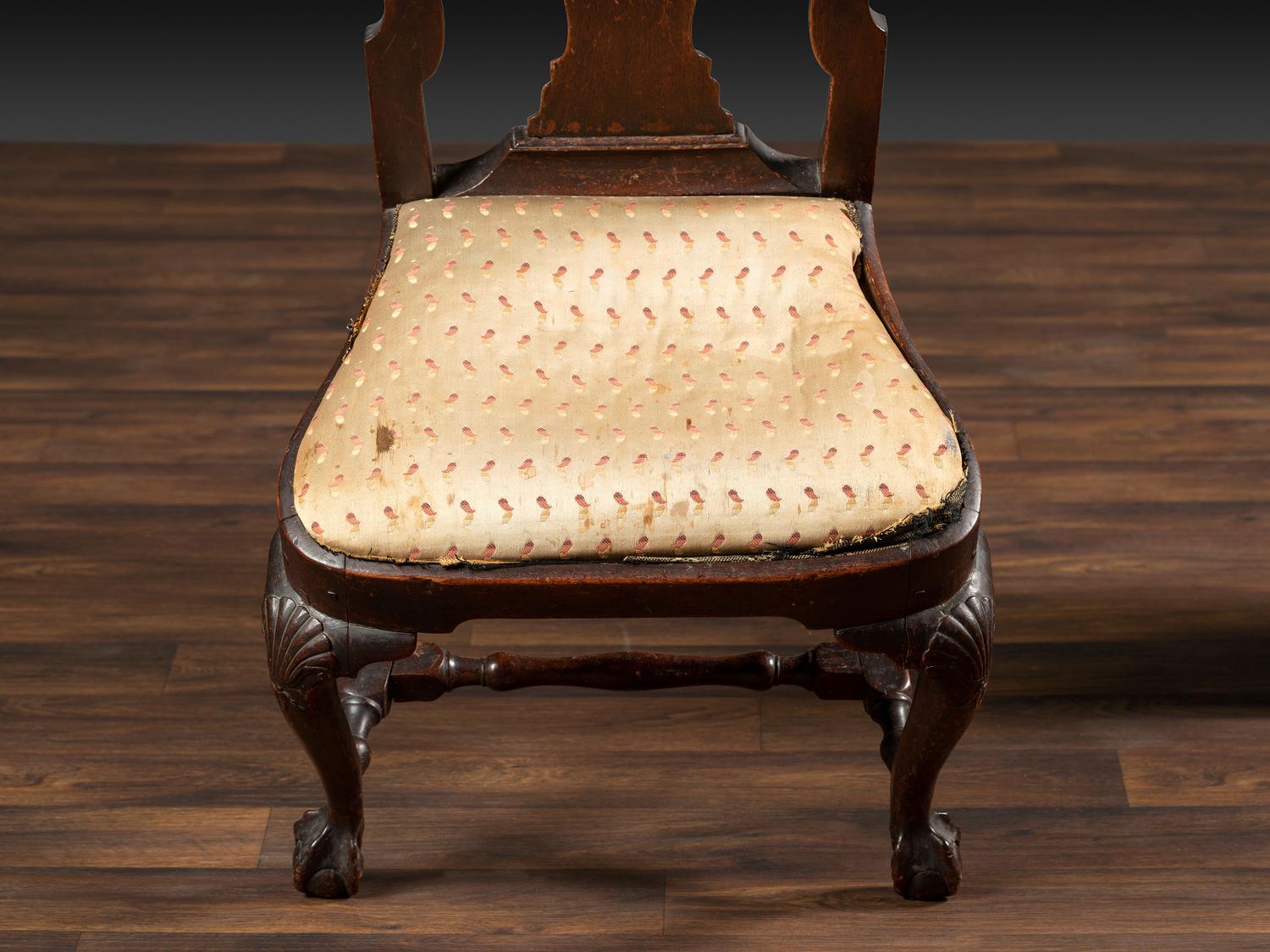 A Fine Queen Anne Shell-Carved Walnut Stretcher-Base Claw-and-Ball Foot Compass-Seat Side Chair