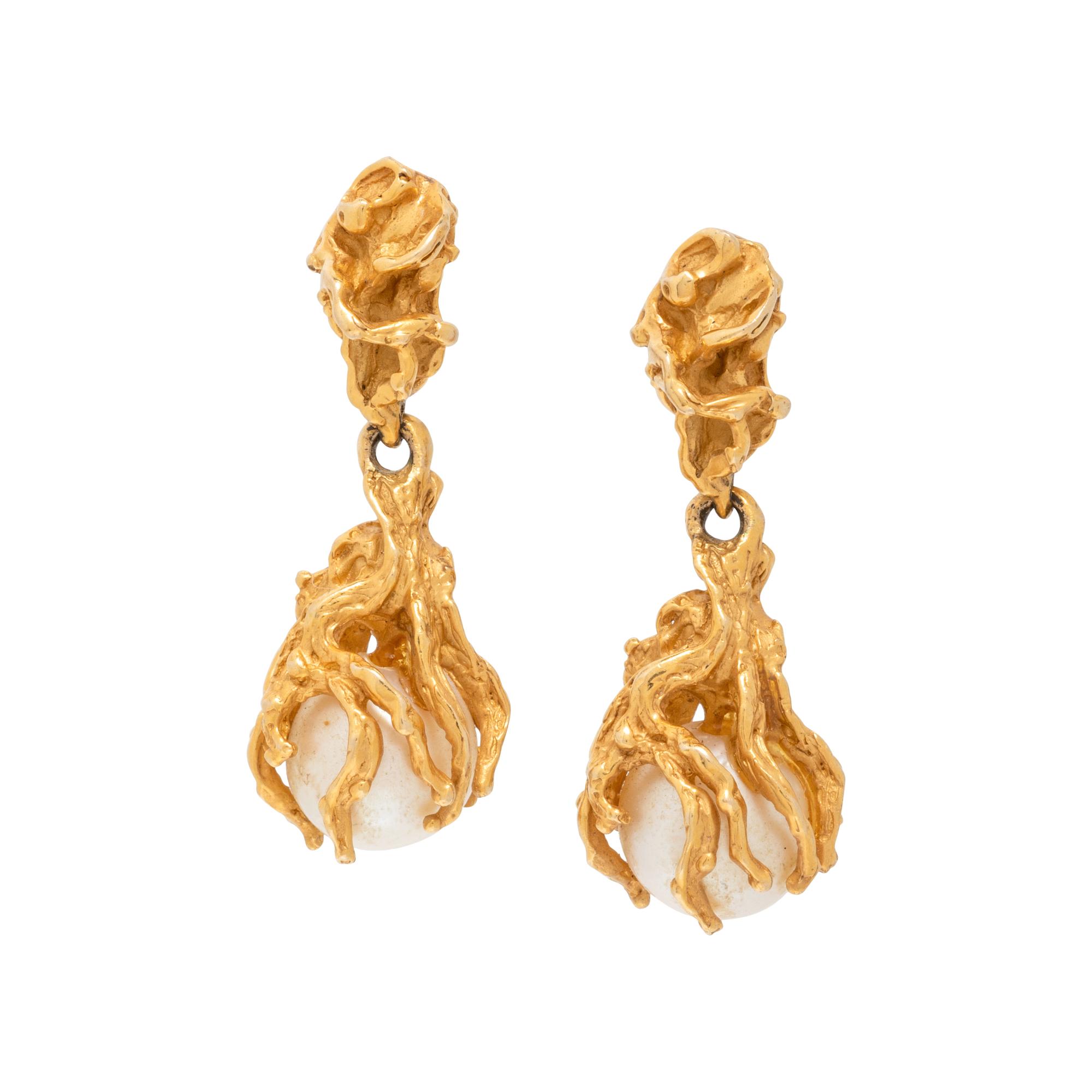 CULTURED PEARL AND YELLOW GOLD EARRINGS