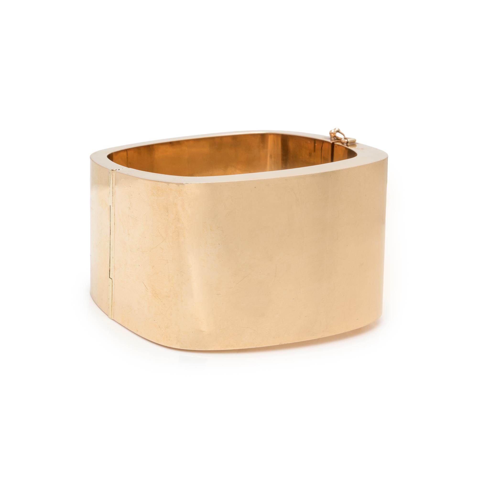 YELLOW GOLD BANGLE BRACELET