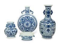Four Chinese Blue and White Export Porcelain Vessels — 20TH CENTURY