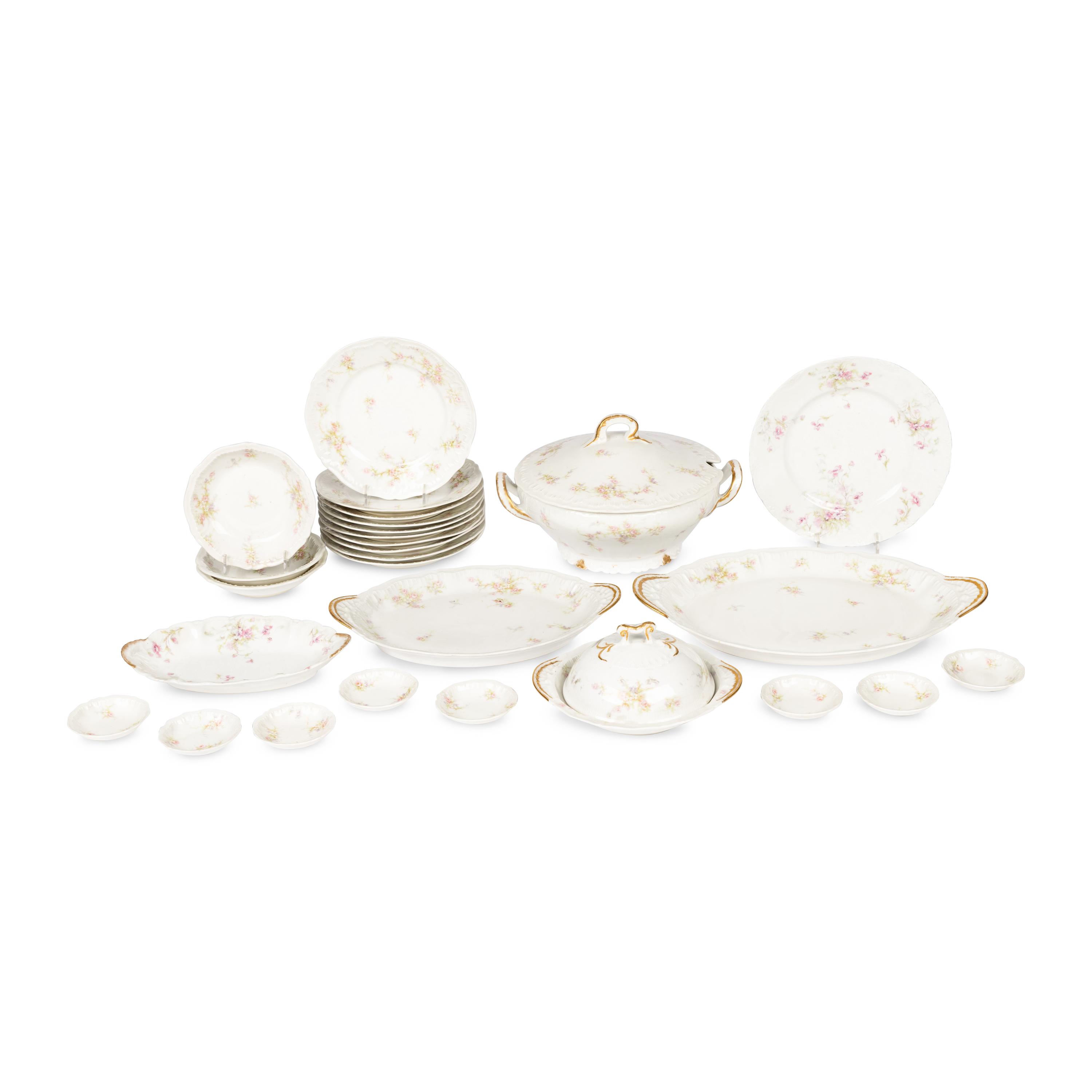 A Havilland-Limoges Porcelain Luncheon Service
