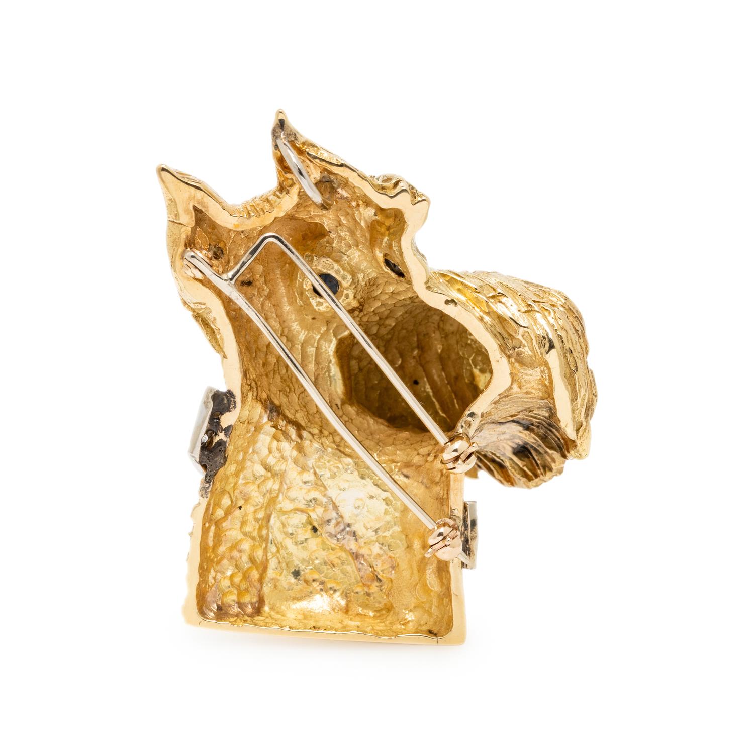 YELLOW GOLD AND DIAMOND SCHNAUZER DOG PENDANT BROOCH