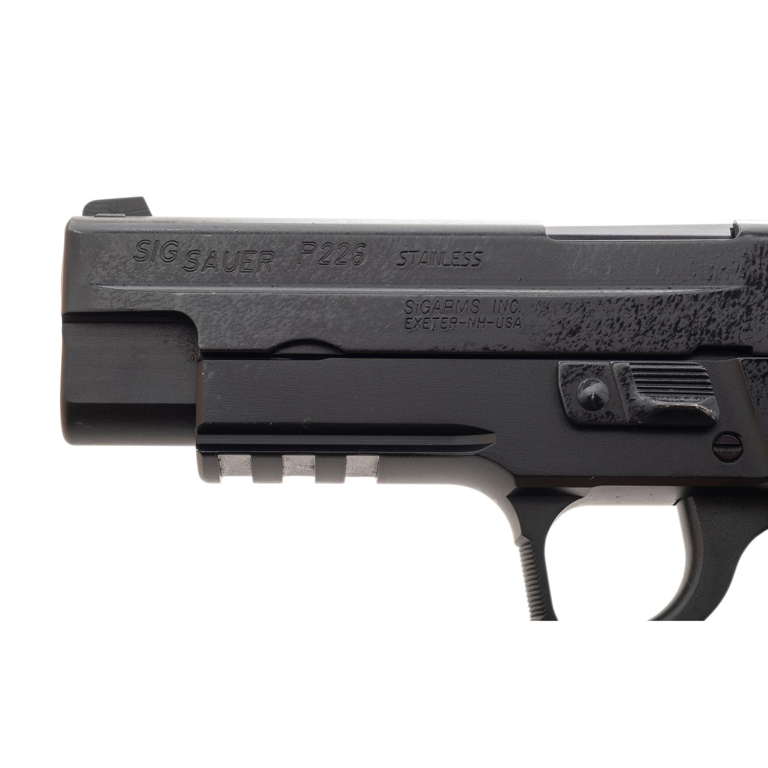 *Sig P226 .40 in Box with Accessories