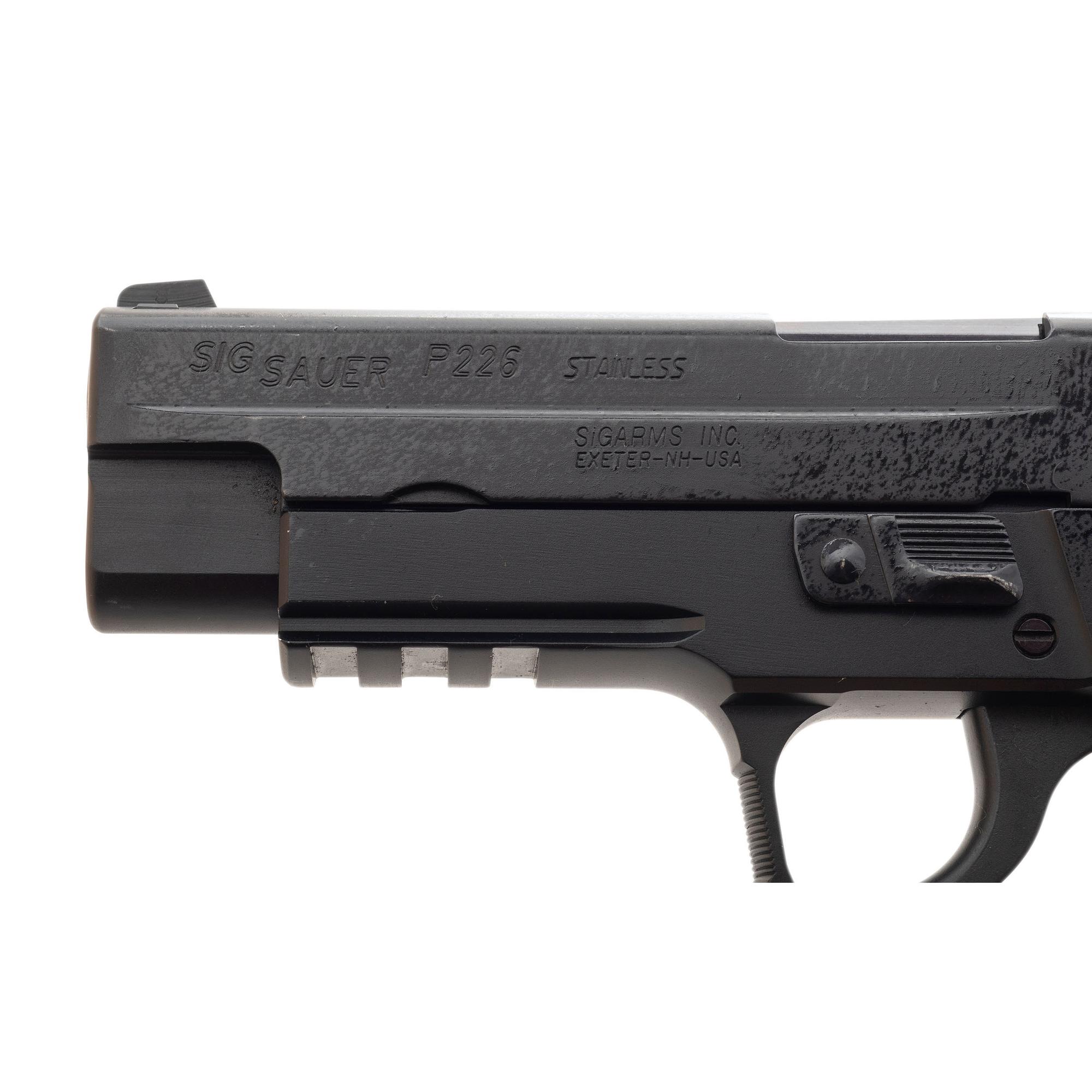 *Sig P226 .40 in Box with Accessories