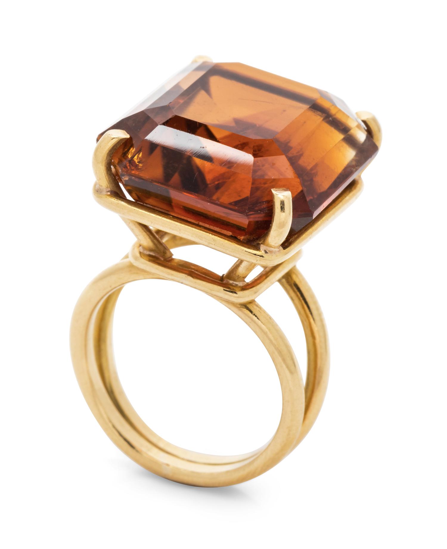 An 18 Karat Yellow Gold and Citrine Ring,
