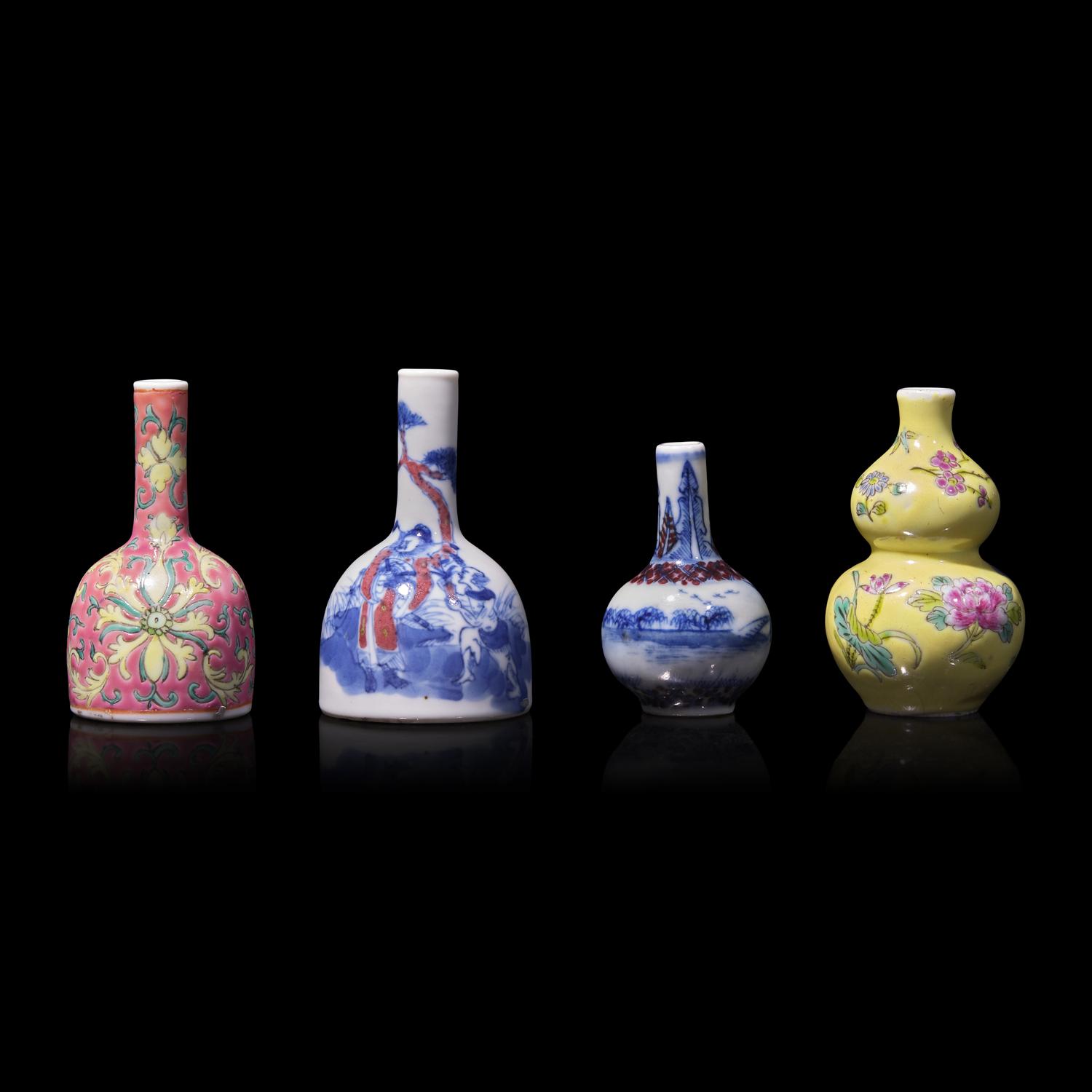 Four Chinese Porcelain Miniature Vases, Late 19th-20th Century 晚清至民國 青花及粉彩袖珍小瓶四件