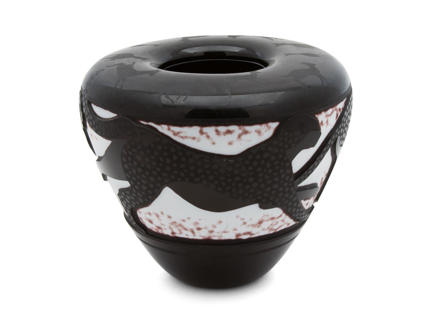 A Valerie Surjan Cameo Glass Cheetah Vase — 20TH CENTURY