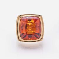 An 18K Yellow Gold and Citrine Ring