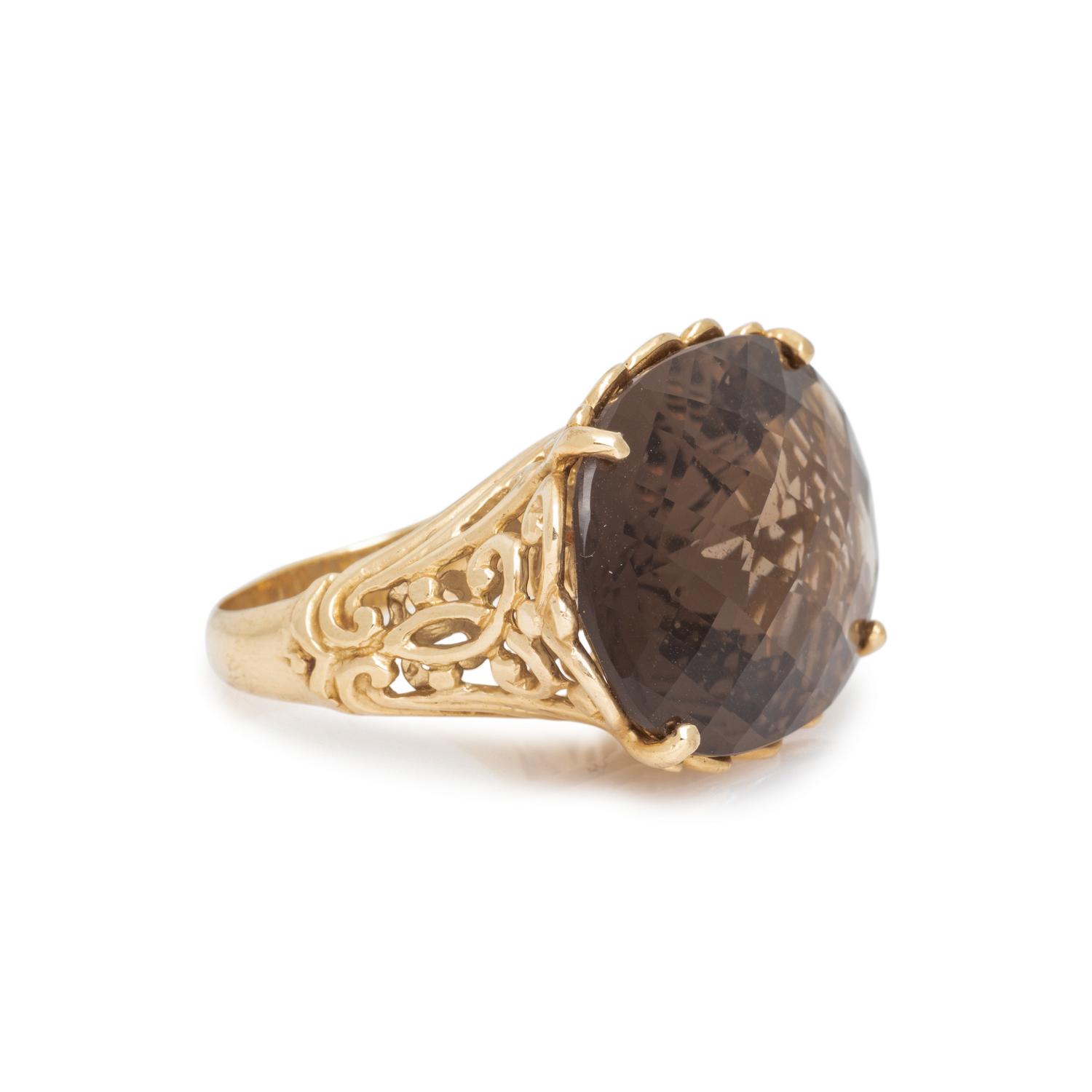 YELLOW GOLD AND SMOKY QUARTZ RING
