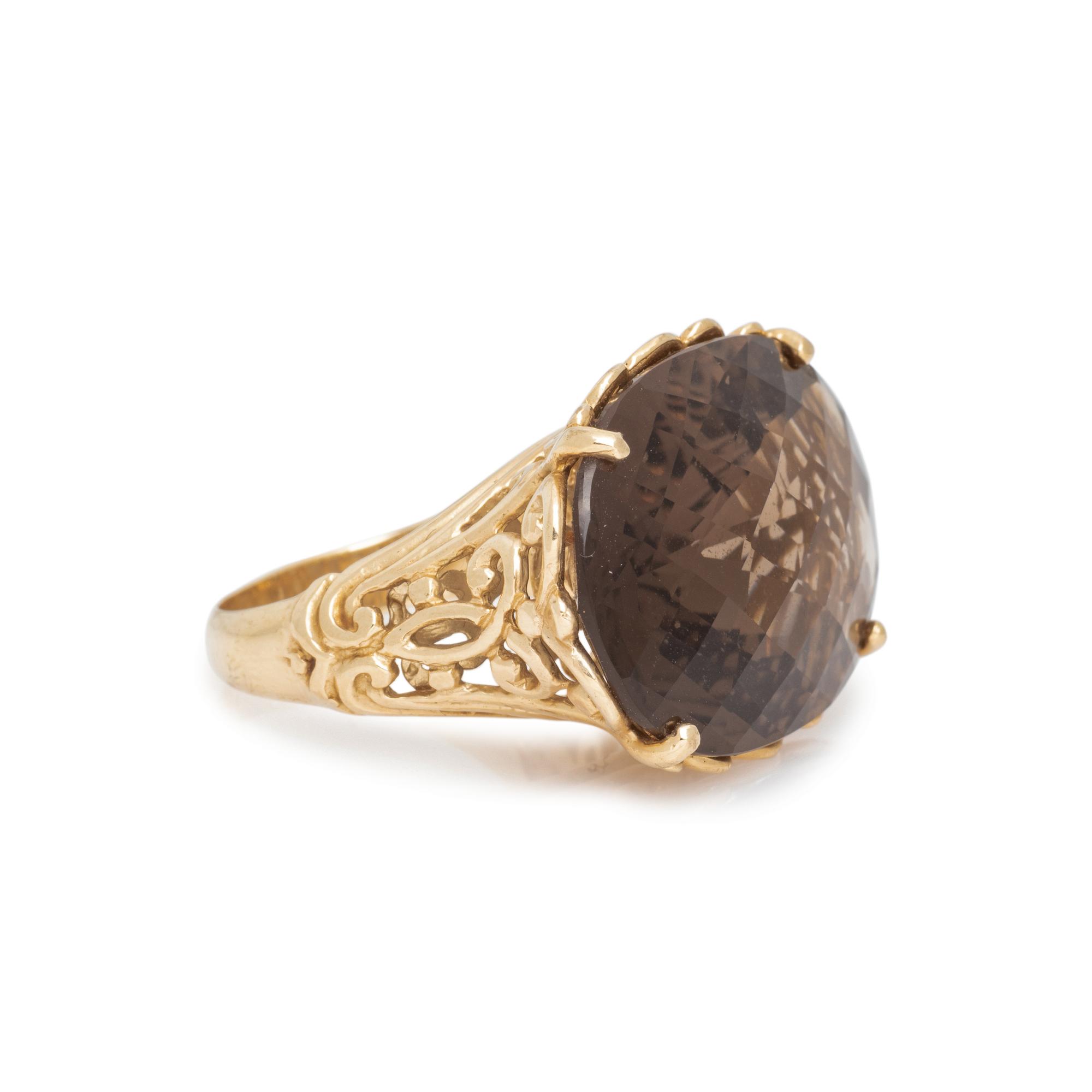 YELLOW GOLD AND SMOKY QUARTZ RING
