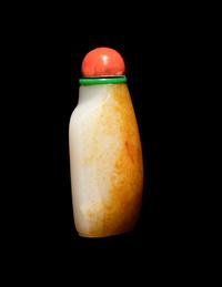 A Chinese Russet and White Jade Snuff Bottle
