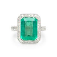 EMERALD, DIAMOND, AND WHITE GOLD RING