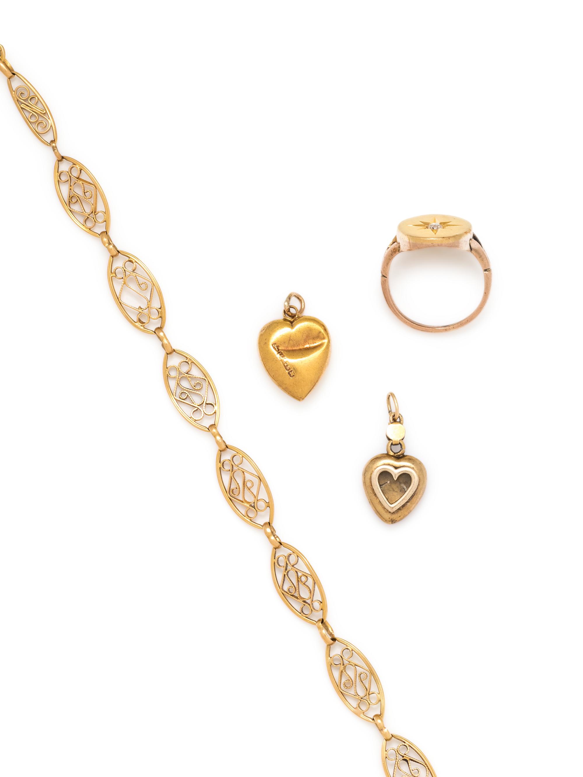 COLLECTION OF YELLOW GOLD JEWELRY