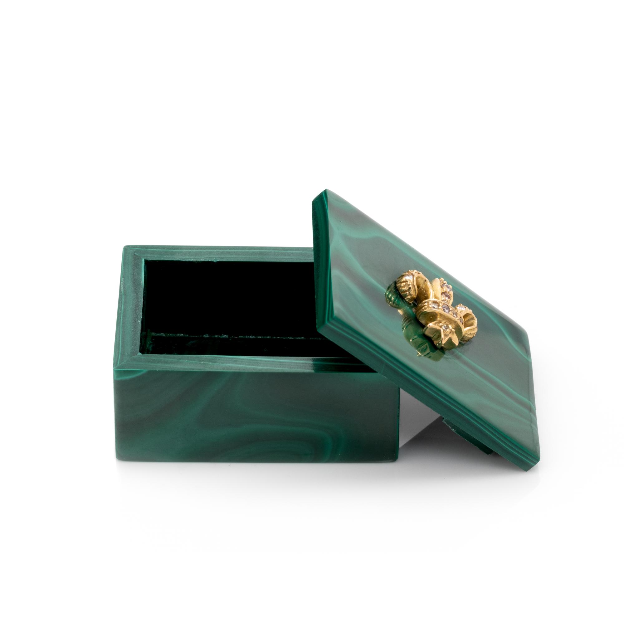 YELLOW GOLD, DIAMOND AND MALACHITE BOX